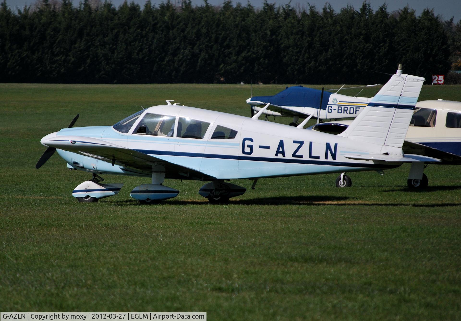 G-AZLN, 1971 Piper PA-28-180 Cherokee C/N 28-7105210, Cherokee at White Waltham