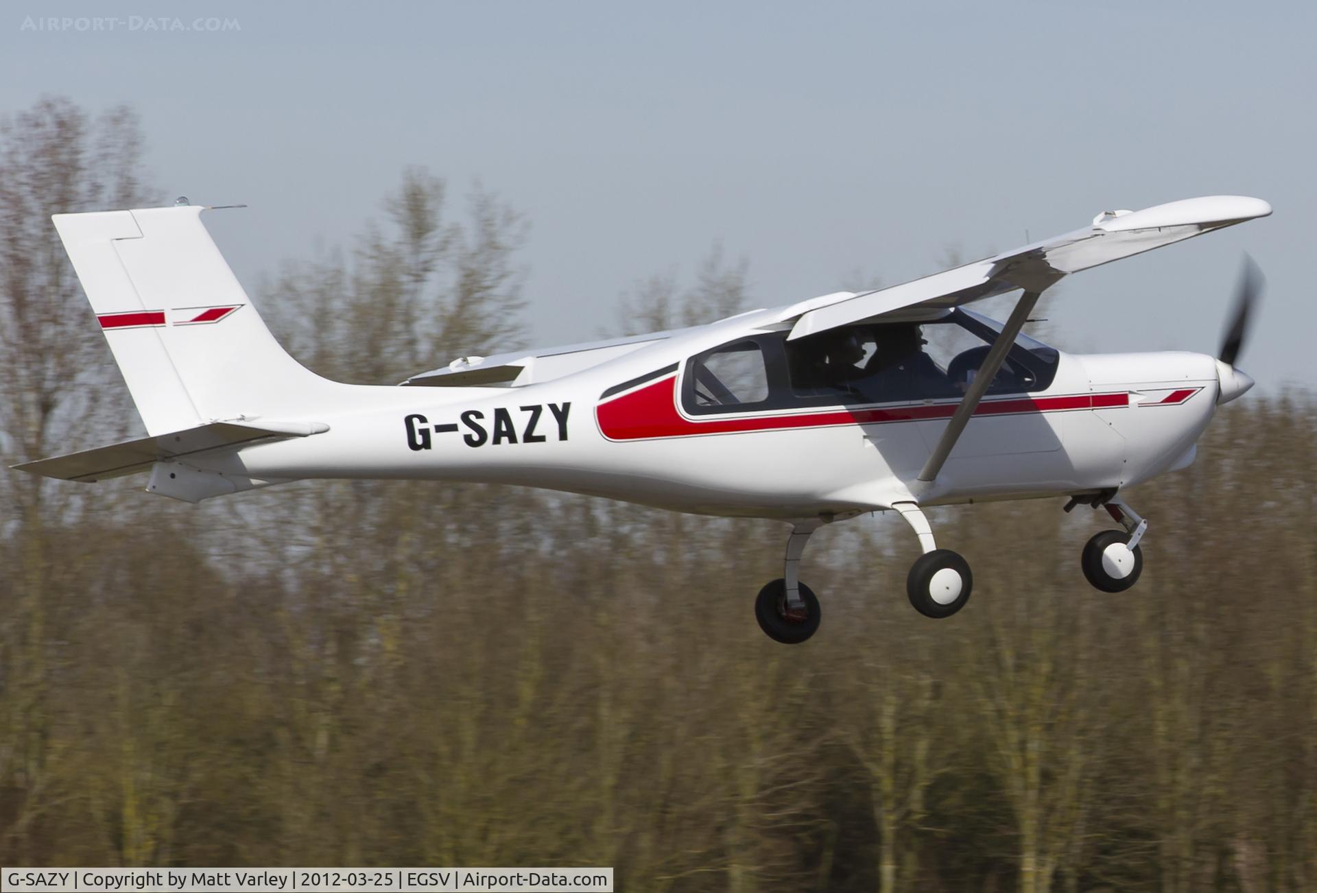 G-SAZY, 2004 Jabiru J400 C/N PFA 325-14057, Arriving for the fly in.