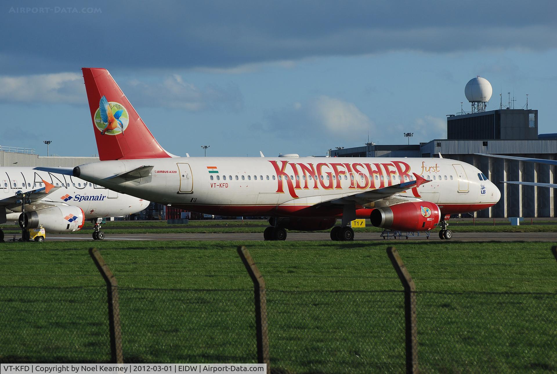 VT-KFD, 2005 Airbus A320-232 C/N 2502, This Kingfisher A320 is seen stored in Dublin.