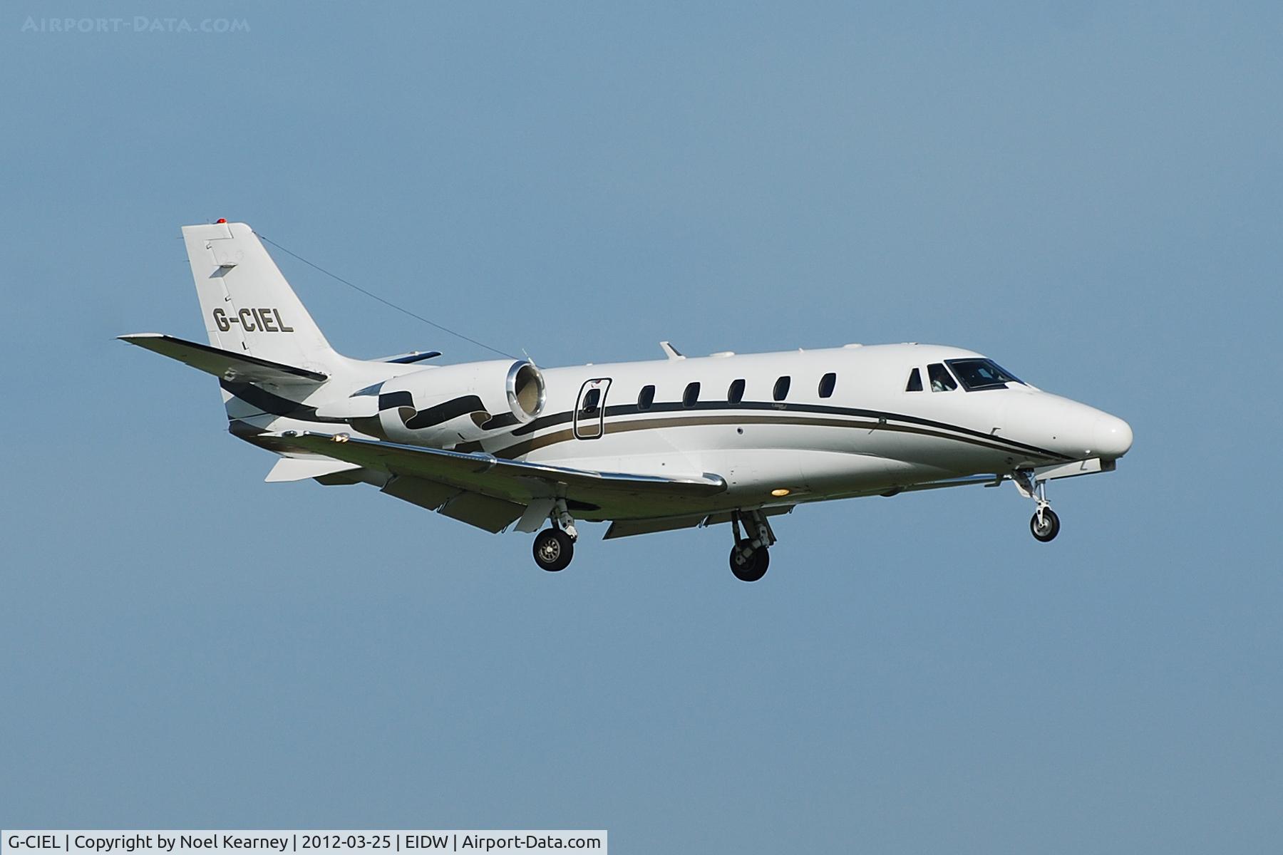 G-CIEL, 2002 Cessna 560XL Citation Excel C/N 560-5247, Landing Rwy 10 and operated by LNX.