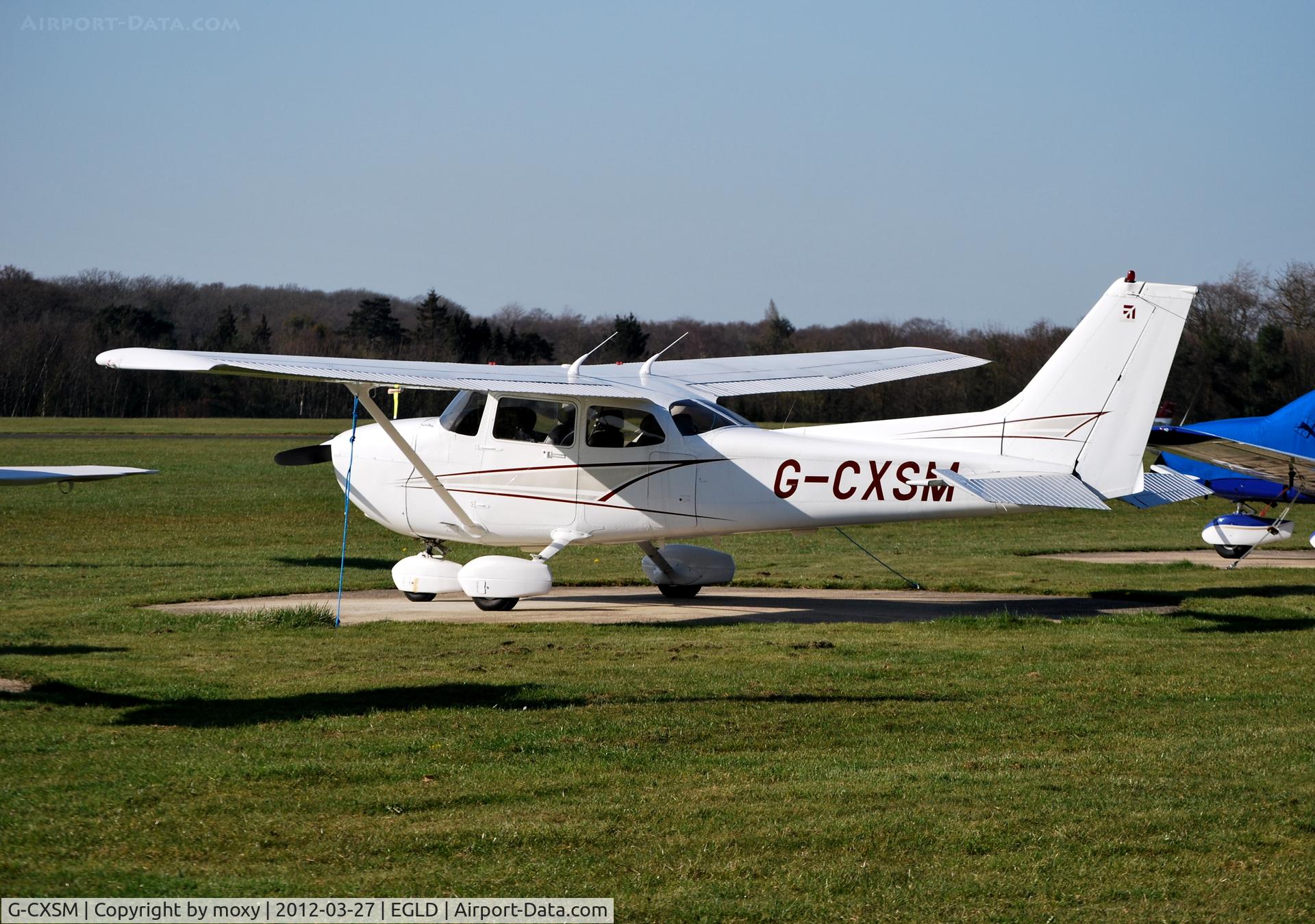 G-CXSM, 1998 Cessna 172R Skyhawk C/N 17280320, Cessna 172R Skyhawk at Denham