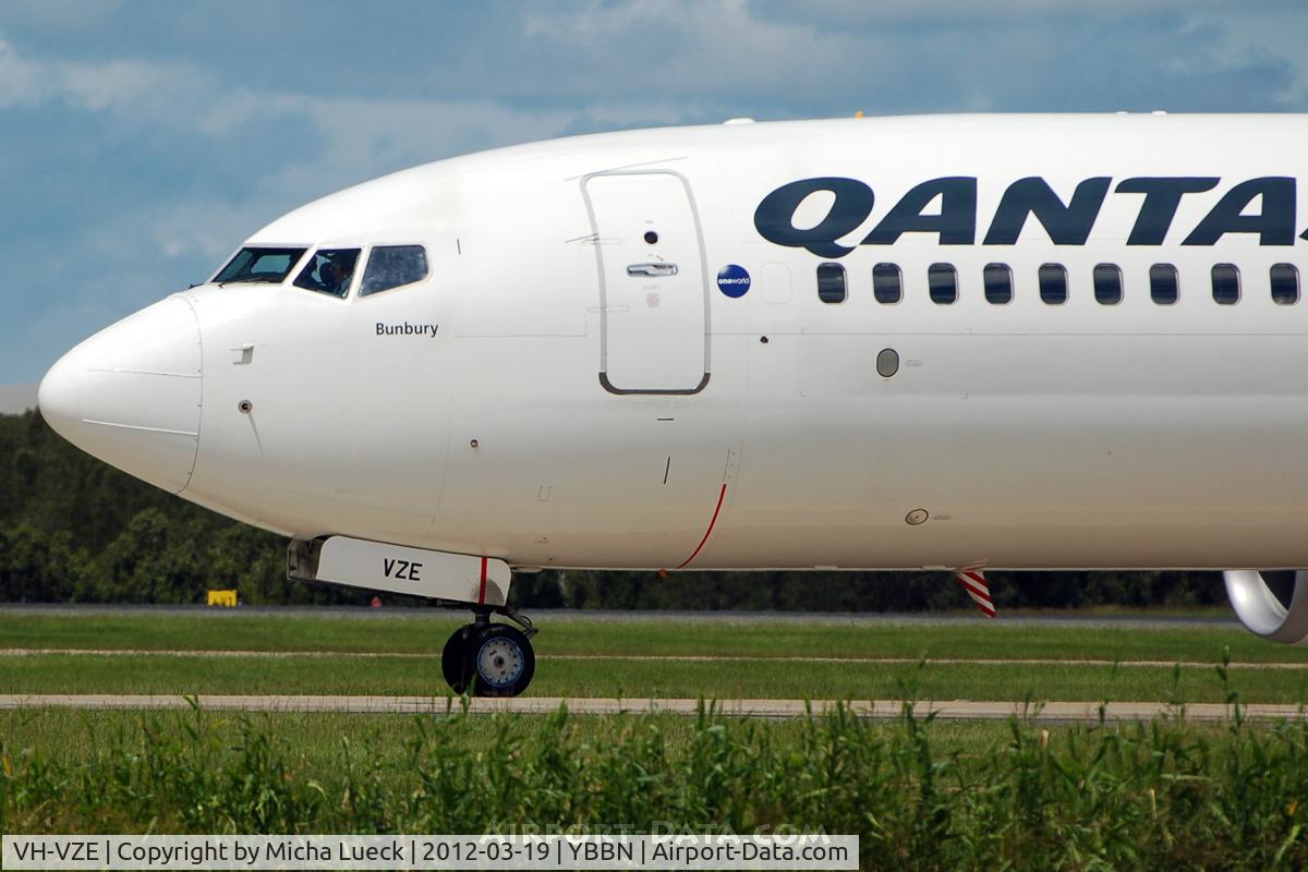 VH-VZE, 2008 Boeing 737-838 C/N 34199, At Brisbane