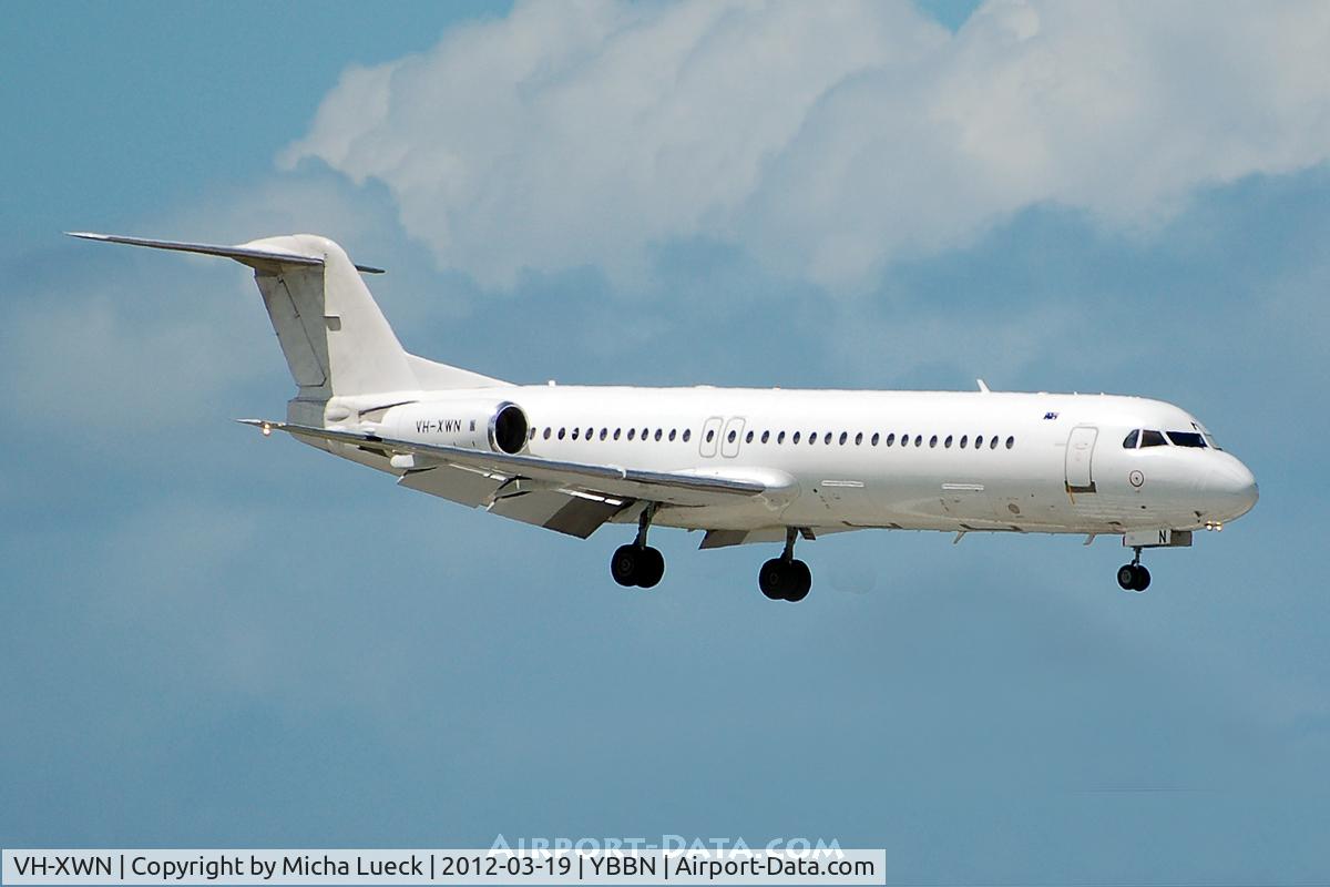 VH-XWN, 1989 Fokker 100 (F-28-0100) C/N 11278, At Brisbane