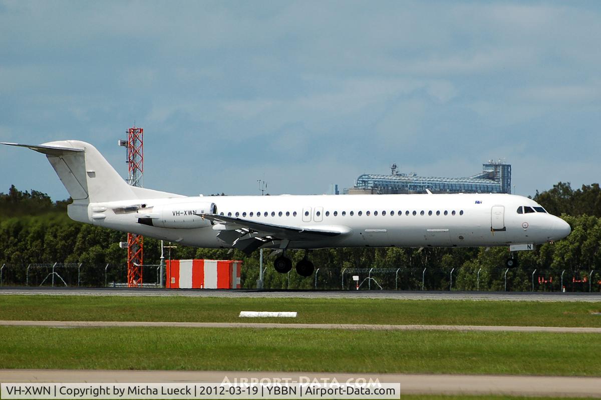 VH-XWN, 1989 Fokker 100 (F-28-0100) C/N 11278, At Brisbane