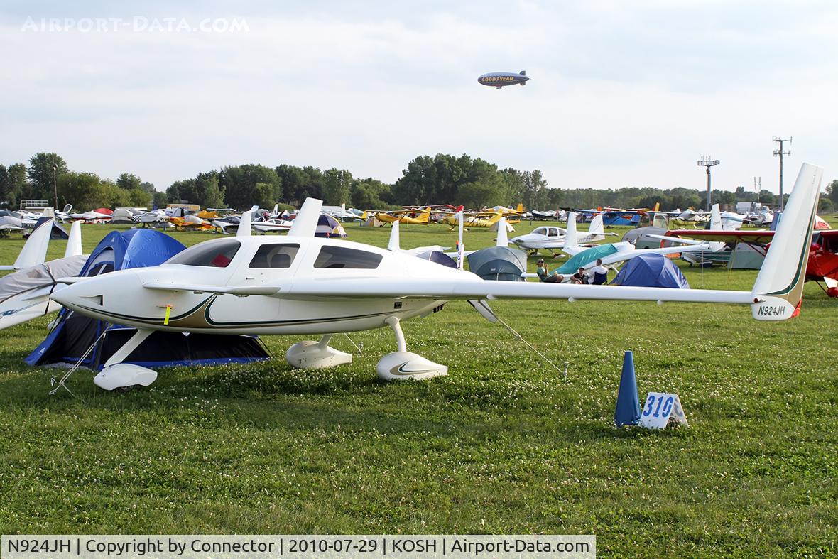 N924JH, 2007 Velocity Velocity XL-5 C/N 3FX034, EAA Airventure 2010.