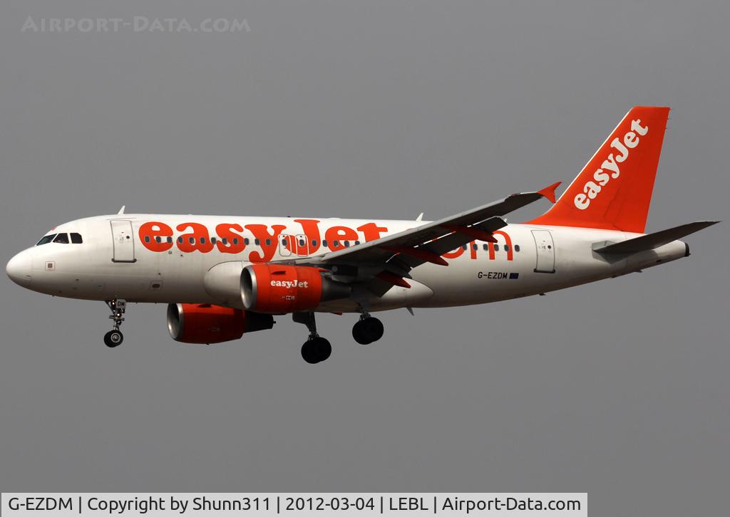 G-EZDM, 2008 Airbus A319-111 C/N 3571, Landing rwy 25R