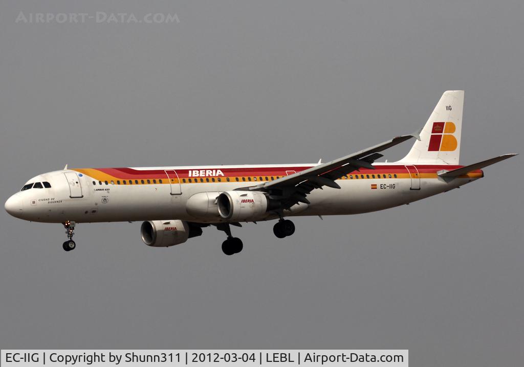 EC-IIG, 2001 Airbus A321-211 C/N 1554, Landing rwy 25R