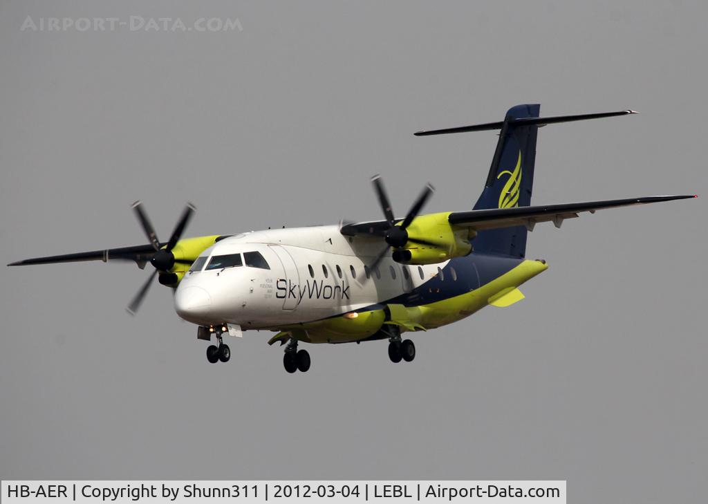 HB-AER, 1996 Dornier 328-110 C/N 3066, Landing rwy 25R