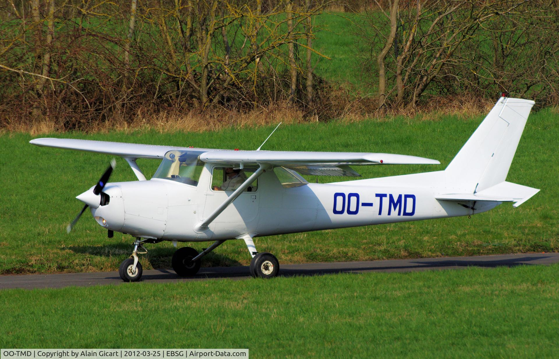 OO-TMD, 1978 Reims Cessna F152 C/N F15201513, Ready for landing