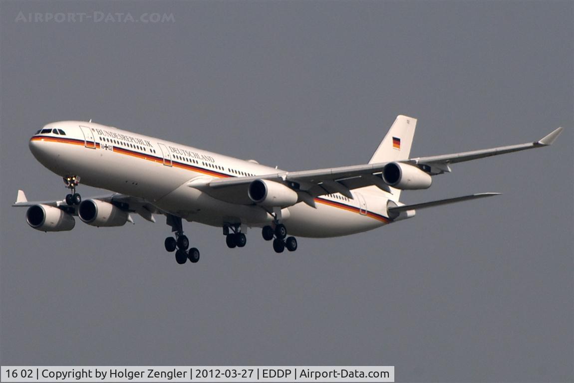 16 02, 2000 Airbus A340-313X C/N 355, Last  approach after two hours of touch and go.....