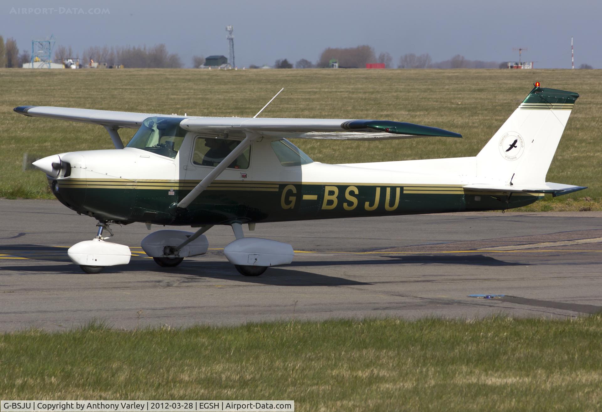 G-BSJU, 1974 Cessna 150M C/N 150-76430, arriving at SaxonAir.