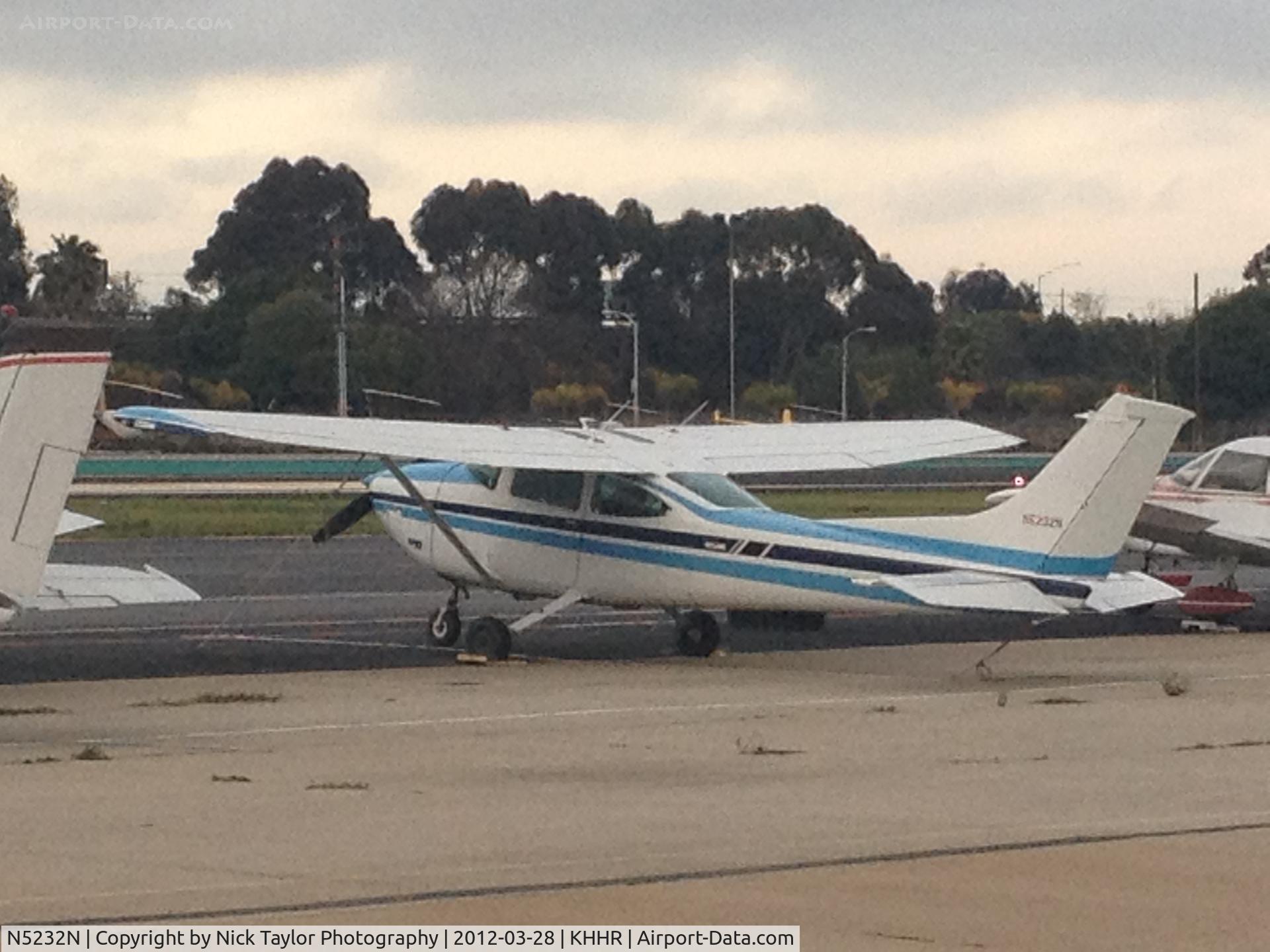 N5232N, 1980 Cessna 182Q Skylane C/N 18267588, Parked at Hawthorne