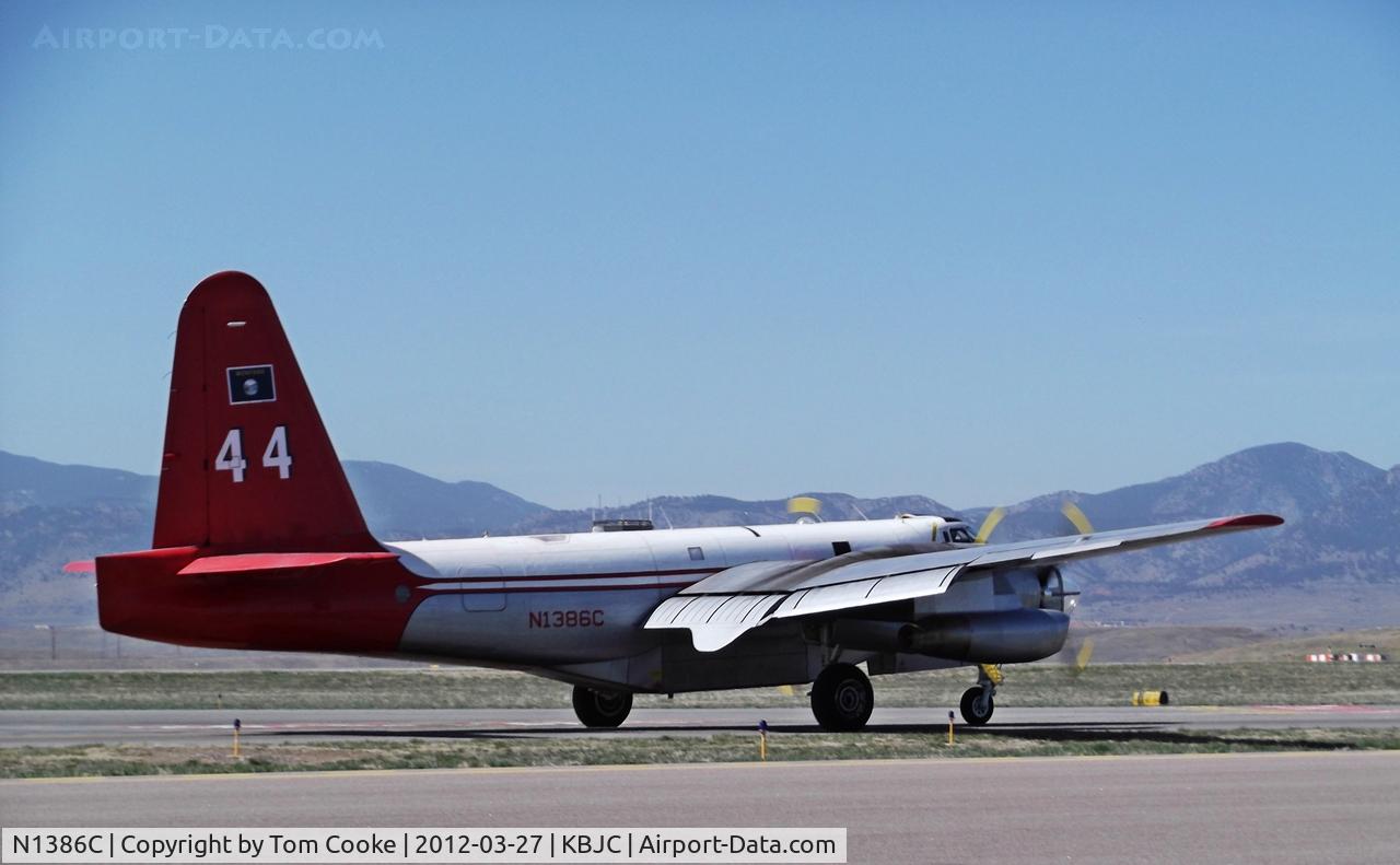 N1386C, 1954 Lockheed P2V-5 Neptune C/N 426-5268, taxiing in