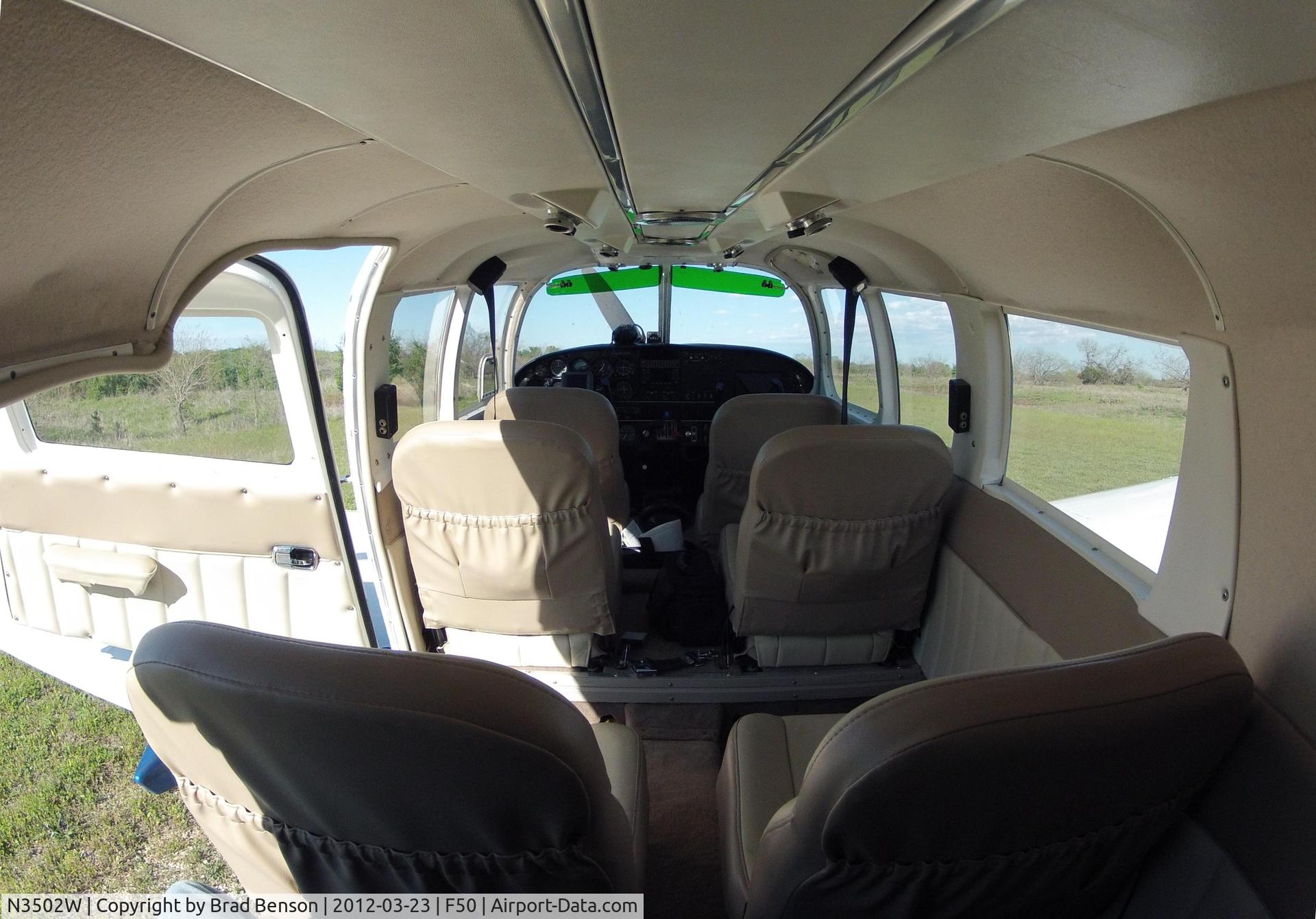 N3502W, 1966 Piper PA-32-260 Cherokee Six Cherokee Six C/N 32-383, Interior