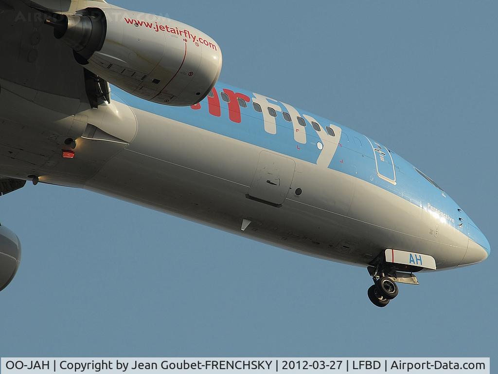 OO-JAH, 2011 Boeing 737-8K5 C/N 37260, 8J-2732 landing 23