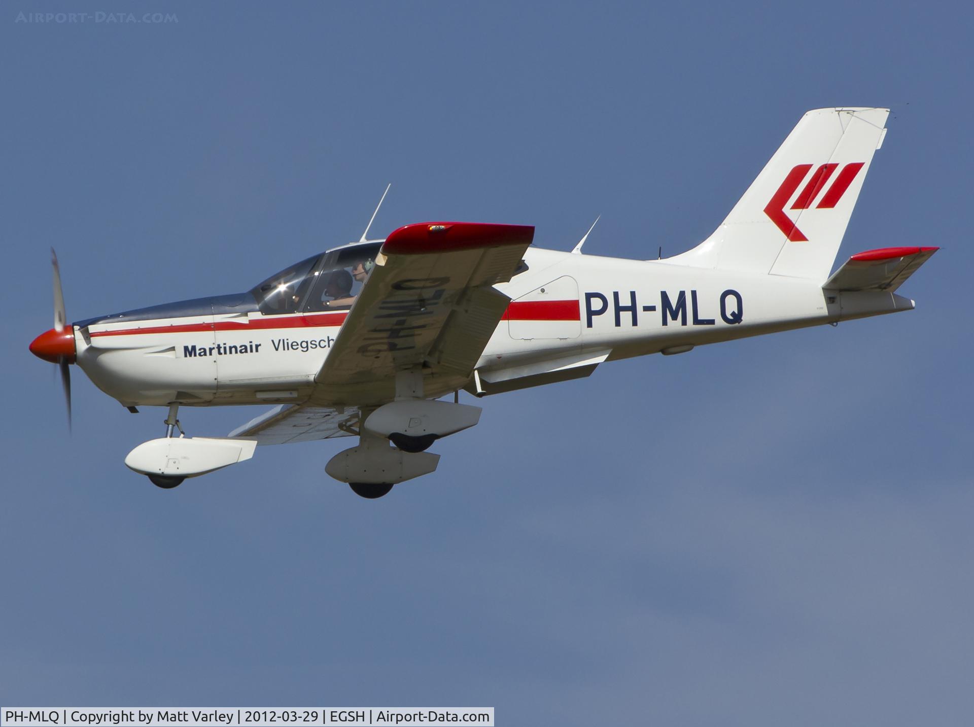 PH-MLQ, Socata TB-10 Tobago C/N 2155, Arriving at EGSH.