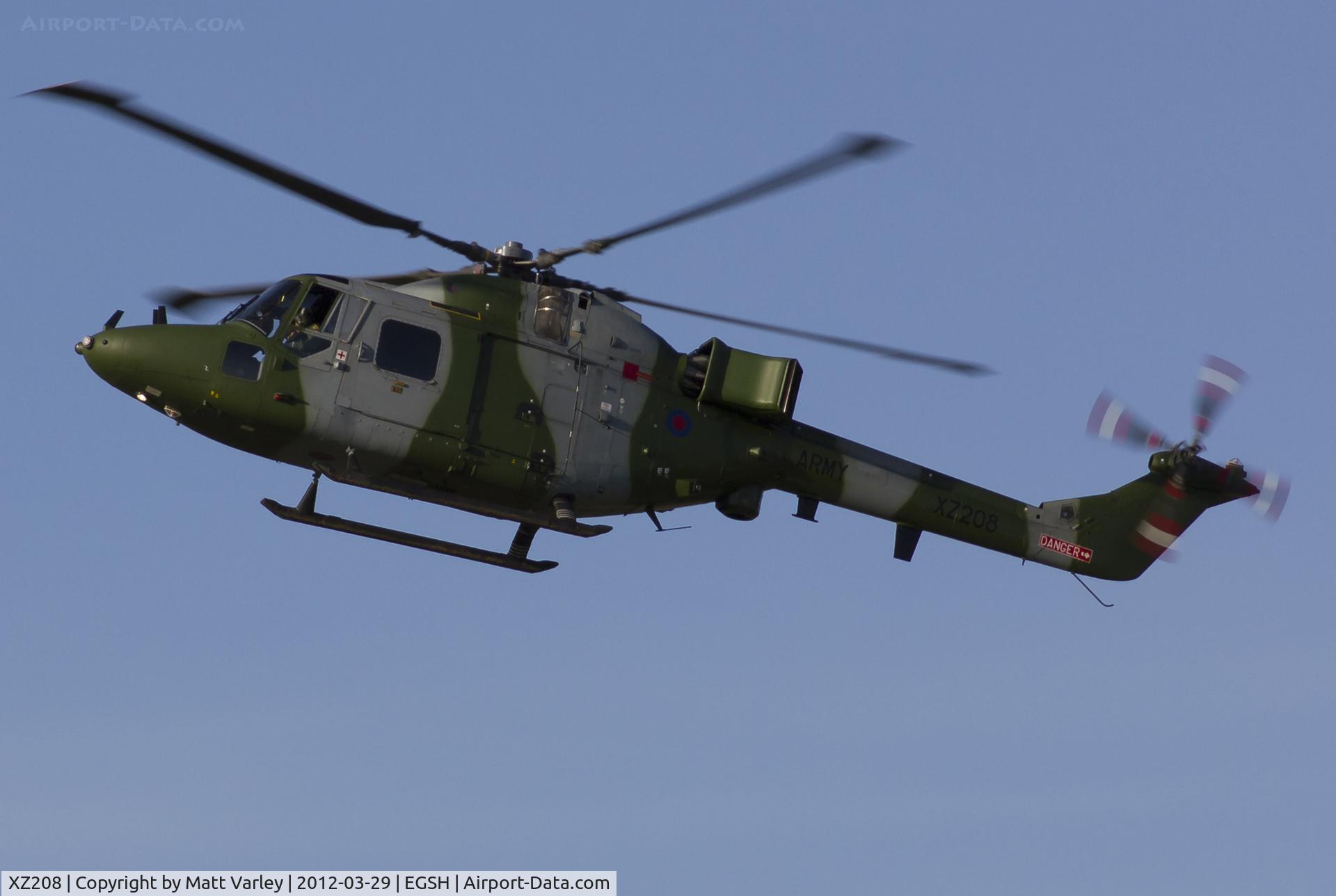 XZ208, 1979 Westland Lynx AH.7 C/N 116, overshooting EGSH.