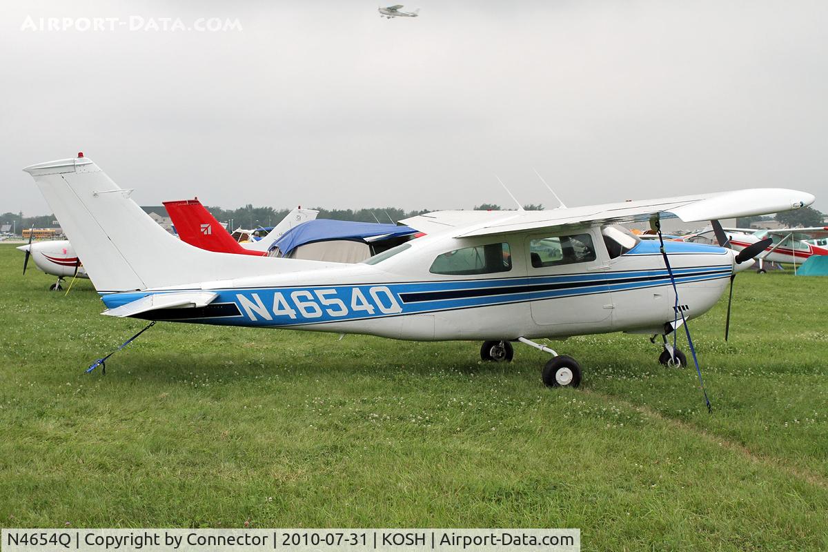 N4654Q, 1972 Cessna 210L Centurion C/N 21059554, EAA Airventure 2010.