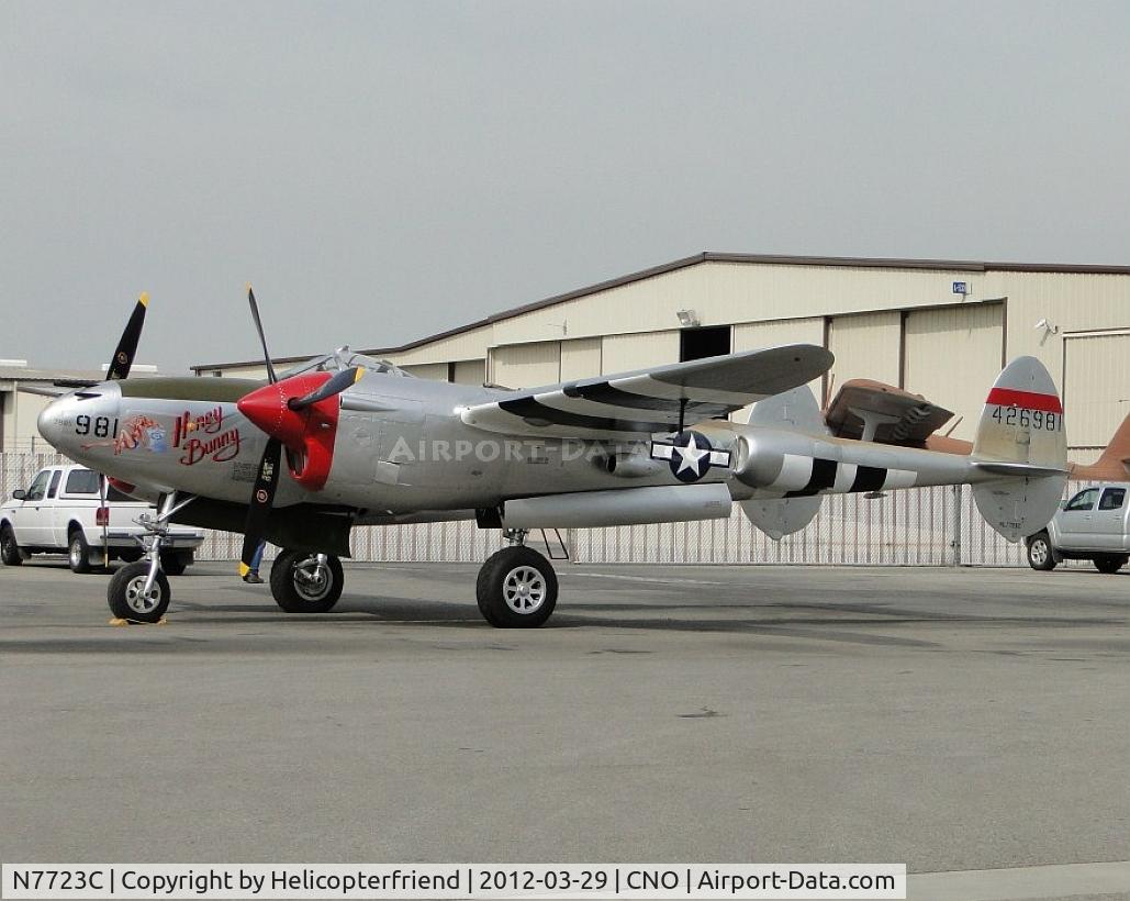N7723C, 1944 Lockheed P-38L-5 Lightning C/N 7985, Preparing to go flying