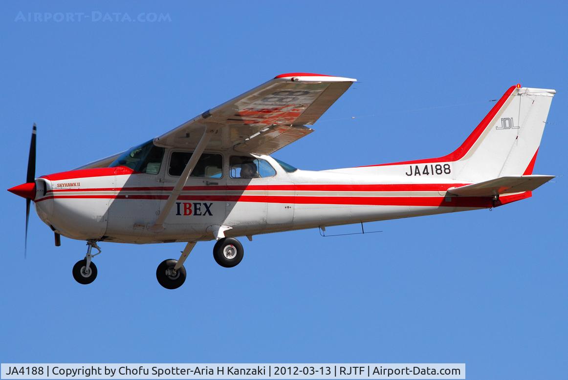 JA4188, Cessna 172P C/N 17275881, NikonD200+TAMRON AF 200-500mm F/5-6.3 LD IF