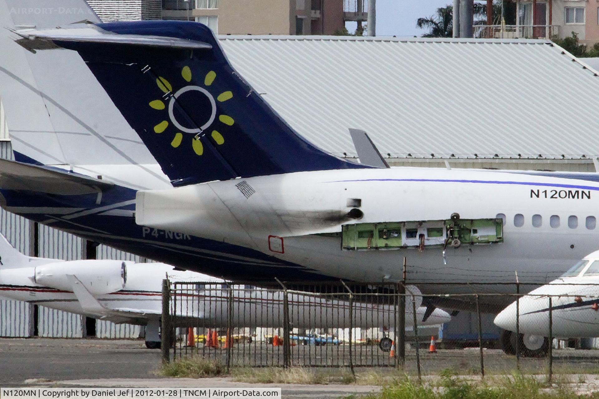 N120MN, 1992 McDonnell Douglas MD-83 C/N 53120, N120MN