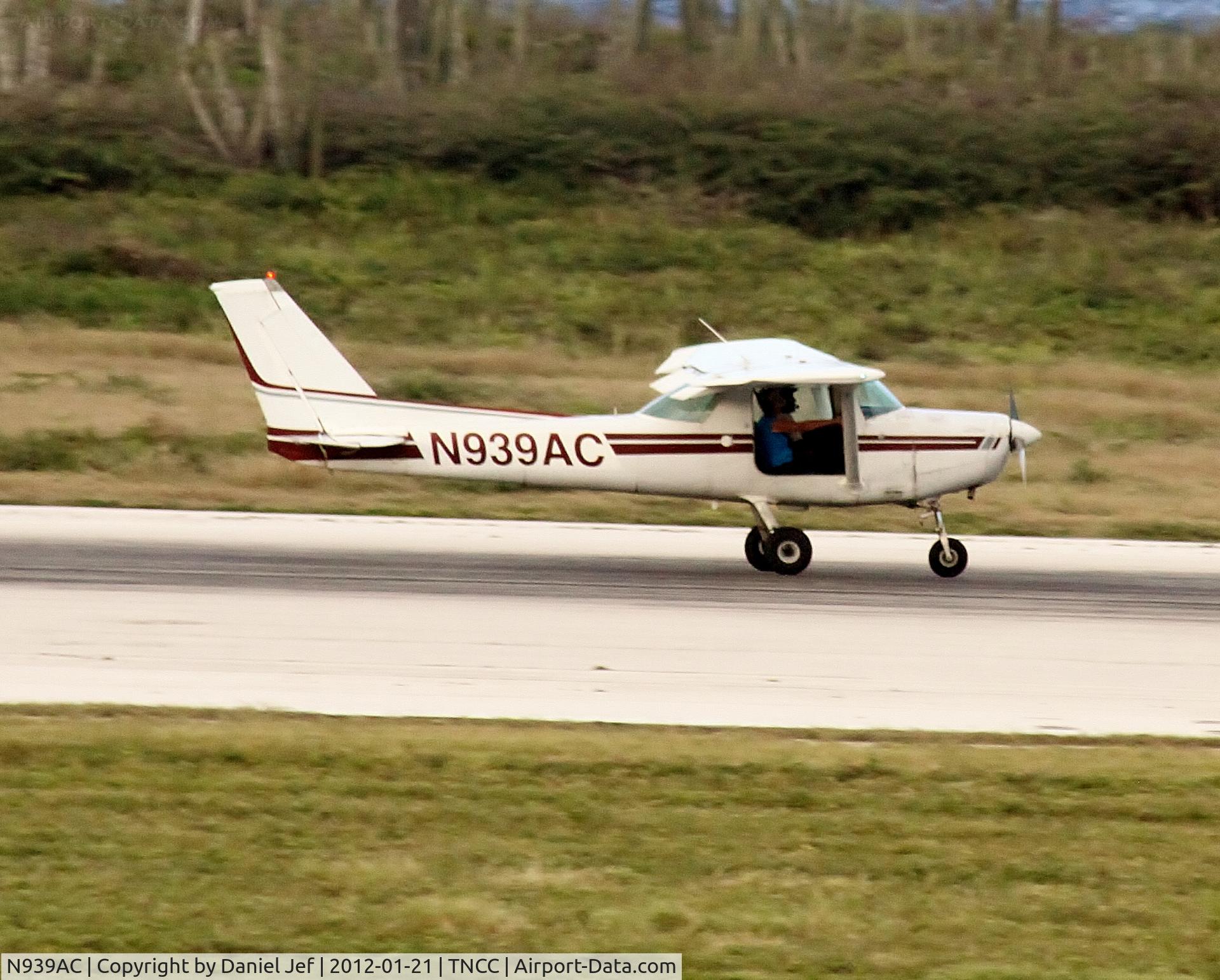 N939AC, 1982 Cessna 152 C/N 15285612, N939AC