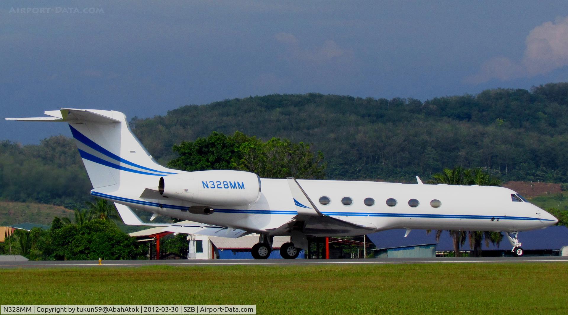 N328MM, 2001 Gulfstream Aerospace G-V C/N 636, Gulfstream Aerospace Gulfstream V