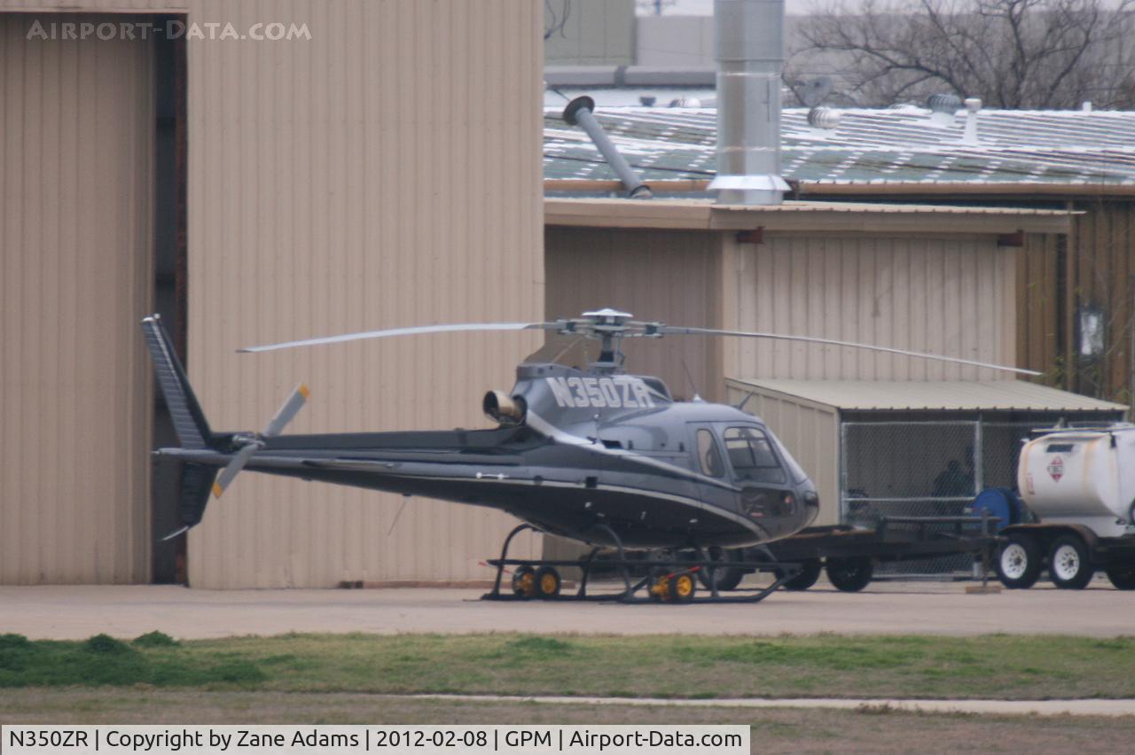 N350ZR, Eurocopter AS-350B-2 Ecureuil C/N 7260, At Grand Prairie Municipal