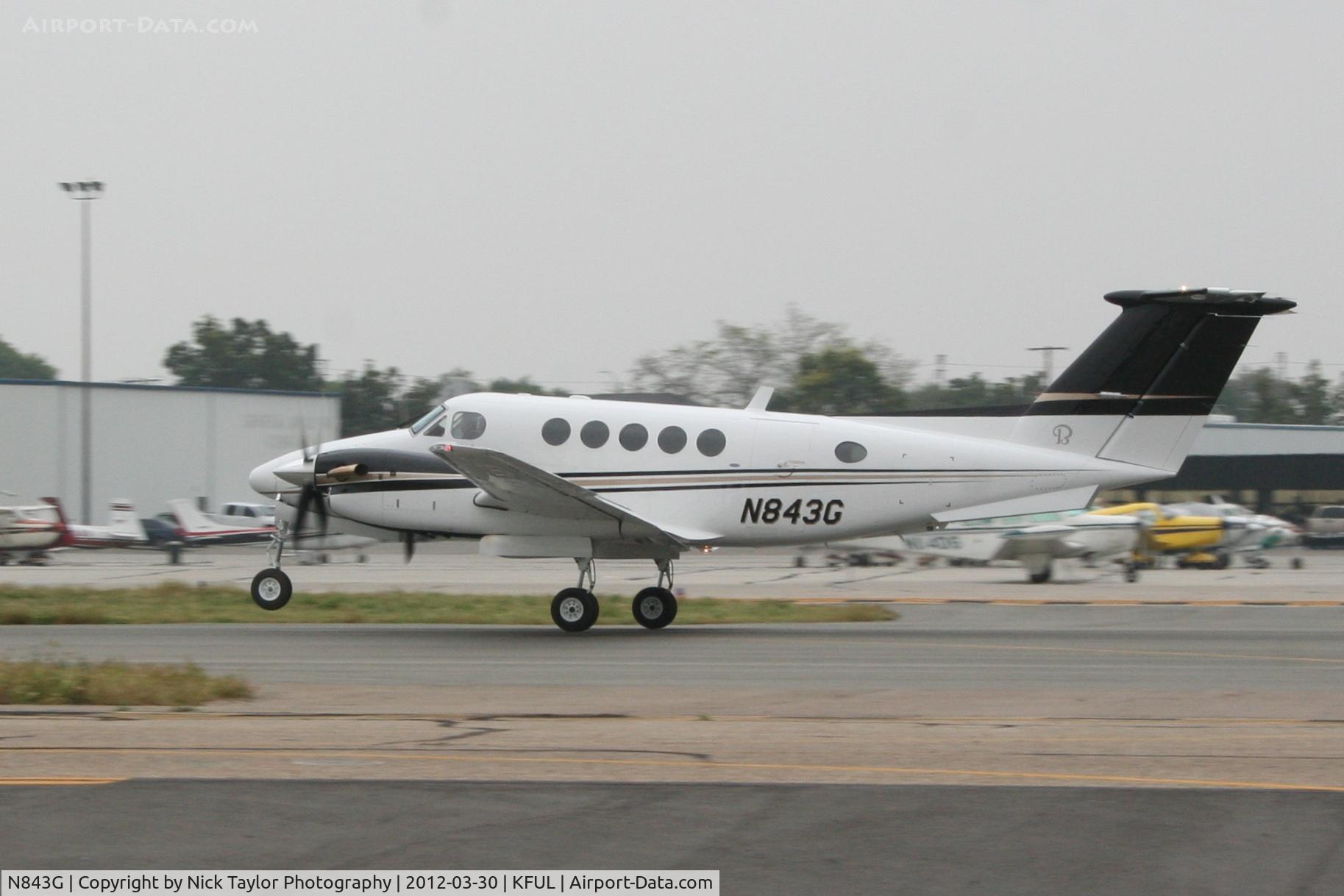N843G, 1981 Beech 200 C/N BB-843, Rotating RWY6