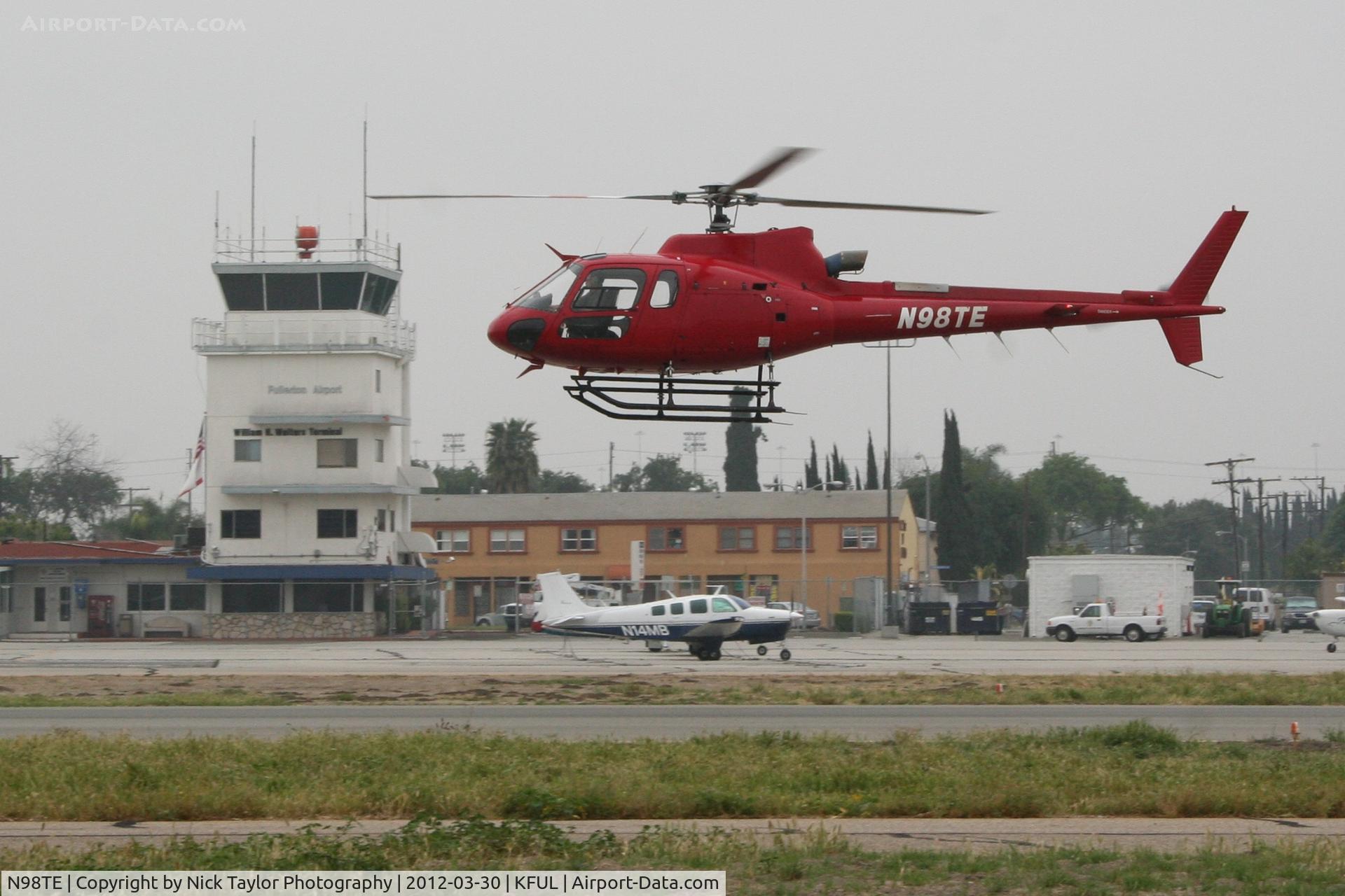 N98TE, Eurocopter AS-350B-3 Ecureuil Ecureuil C/N 3143, Landing RWY6