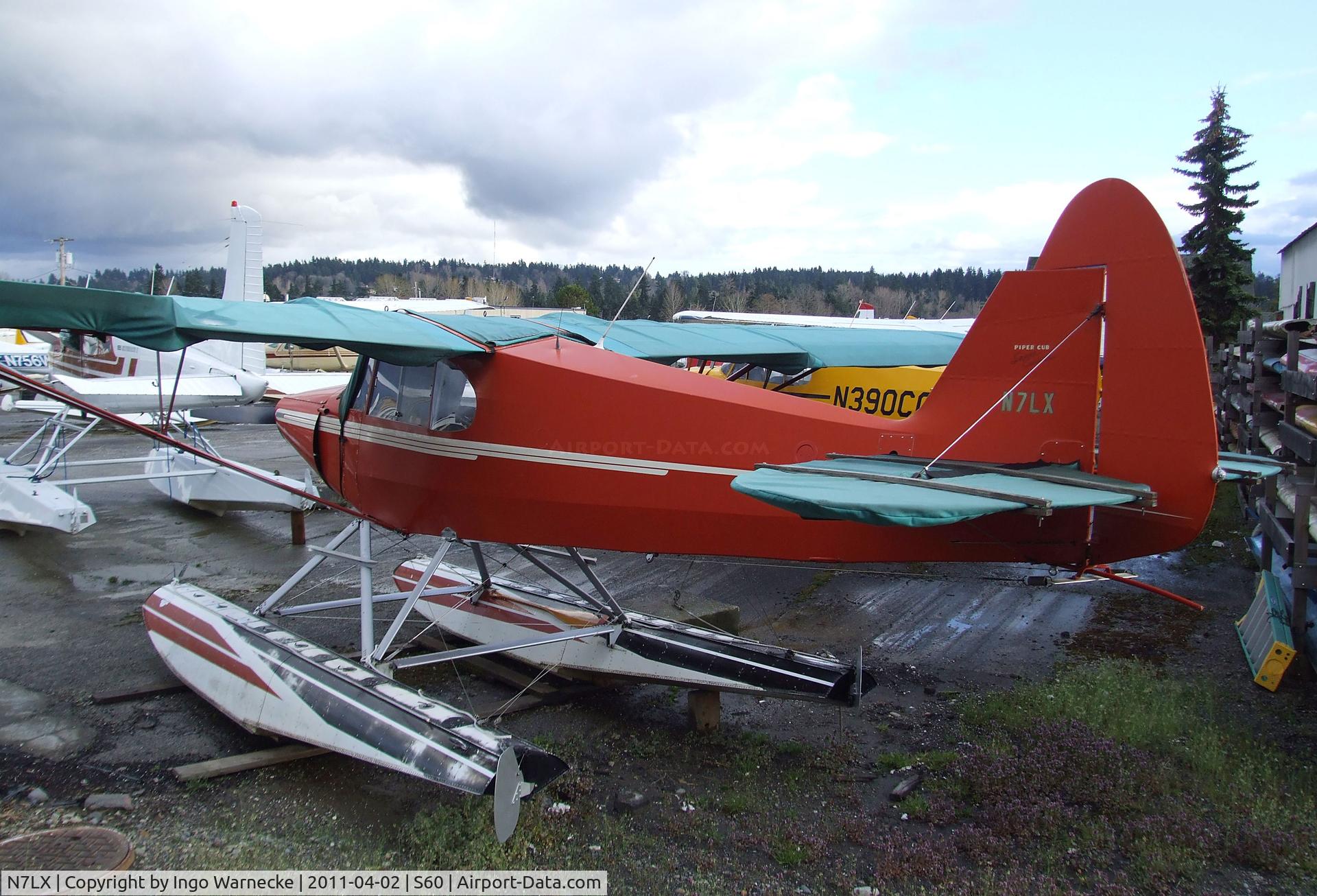 N7LX, 1947 Piper PA-12 Super Cruiser C/N 12-2687, Piper PA-12 Super Cruiser on floats at Kenmore Air Harbor, Kenmore WA