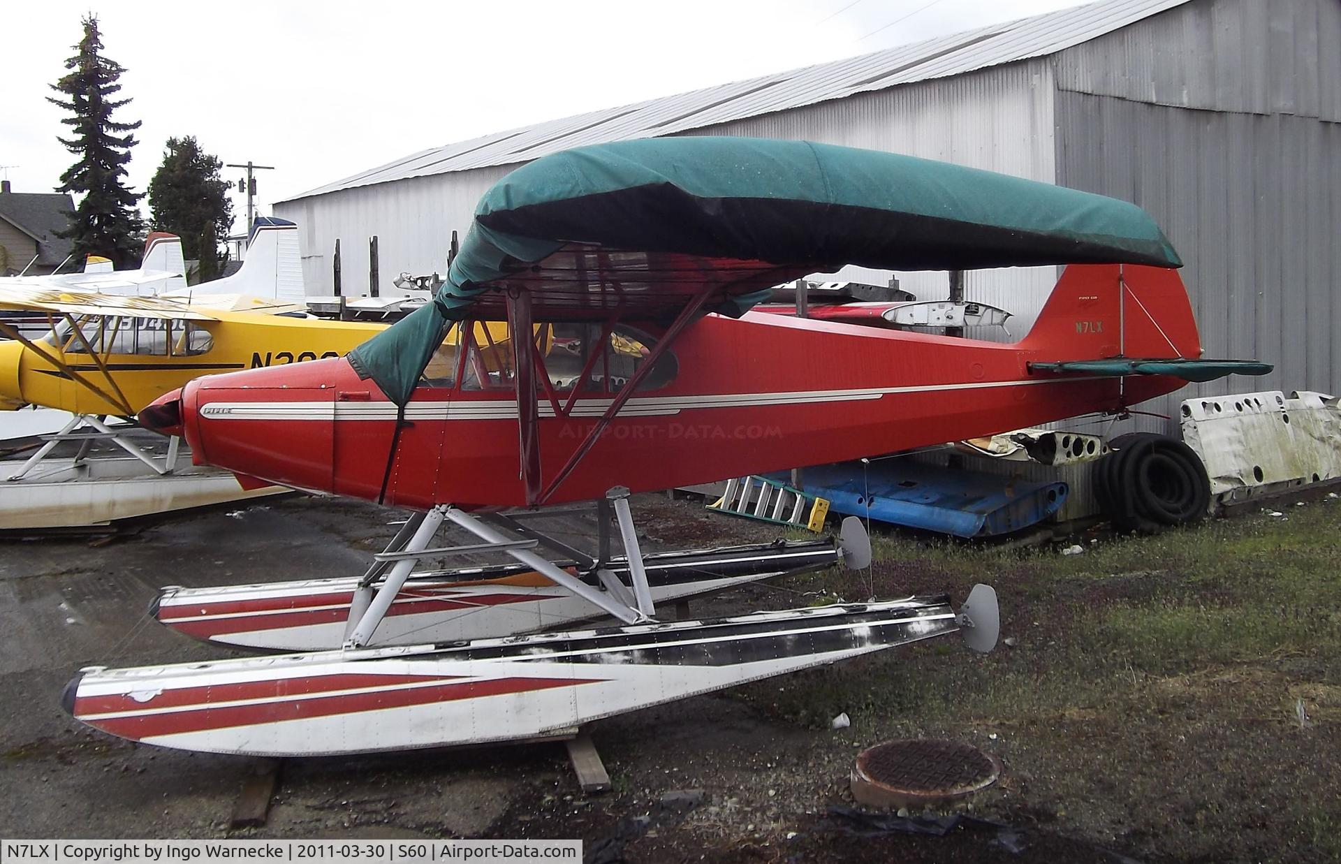 N7LX, 1947 Piper PA-12 Super Cruiser C/N 12-2687, Piper PA-12 Super Cruiser on floats at Kenmore Air Harbor, Kenmore WA