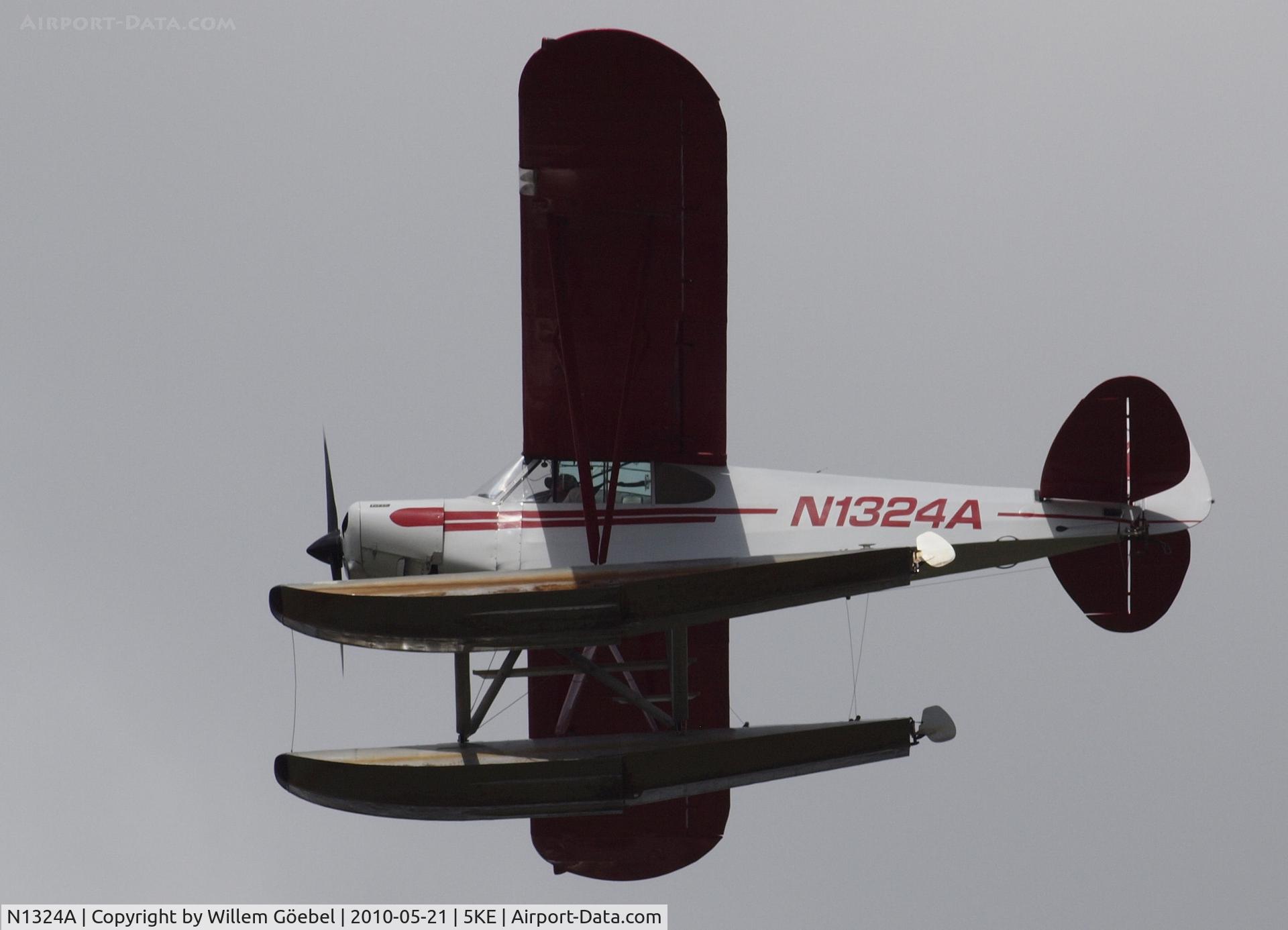 N1324A, 1951 Piper PA-18-125 Super Cub C/N 18-1134, Fly over in Ketchikan Harbor