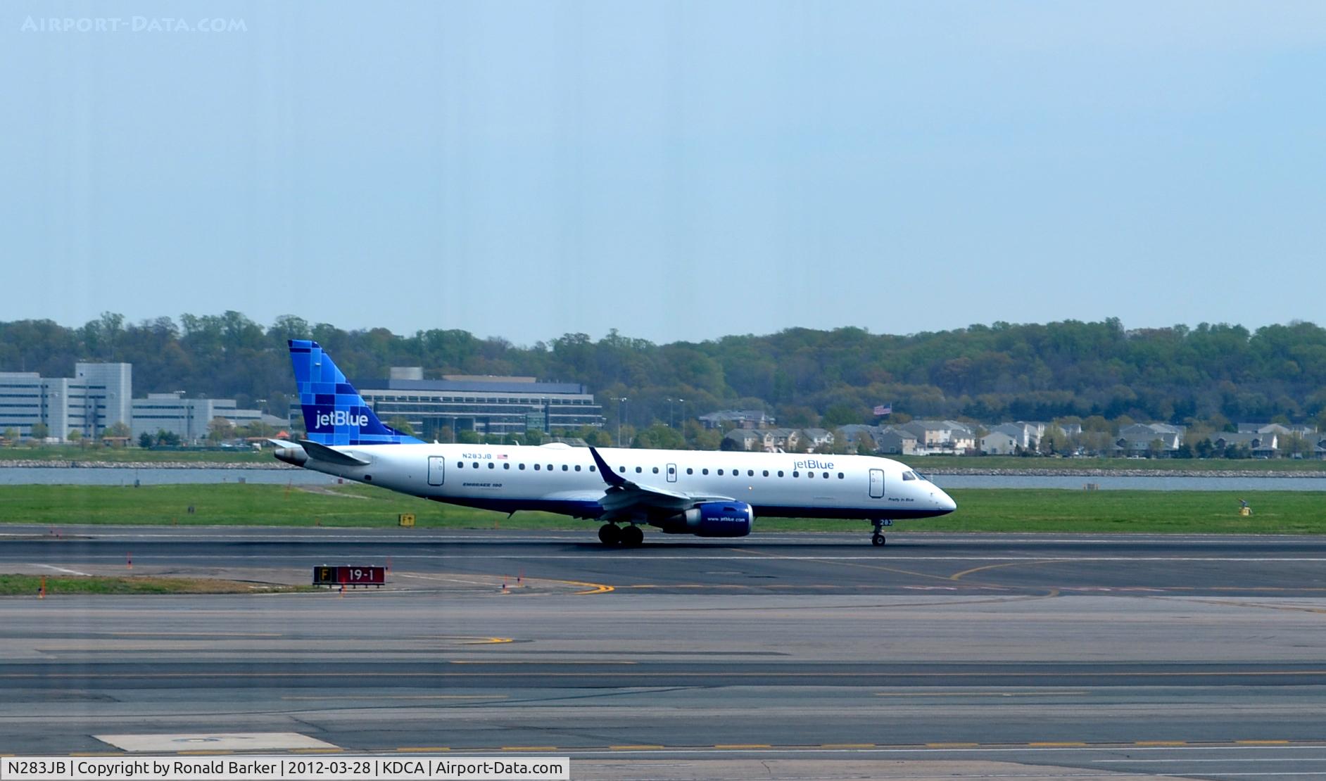 N283JB, 2007 Embraer 190AR (ERJ-190-100IGW) C/N 19000125, Landing DCA