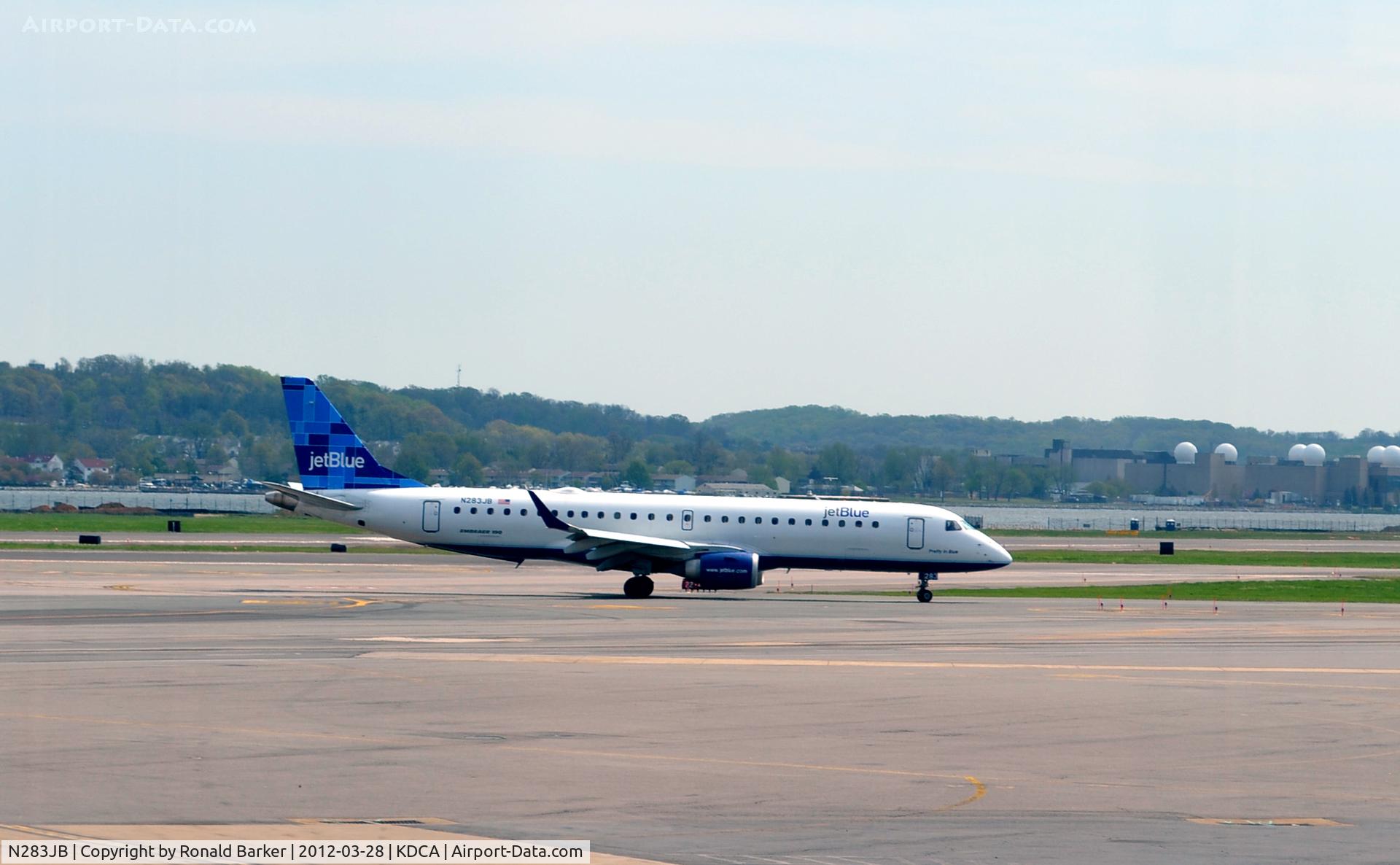 N283JB, 2007 Embraer 190AR (ERJ-190-100IGW) C/N 19000125, Taxi DCA