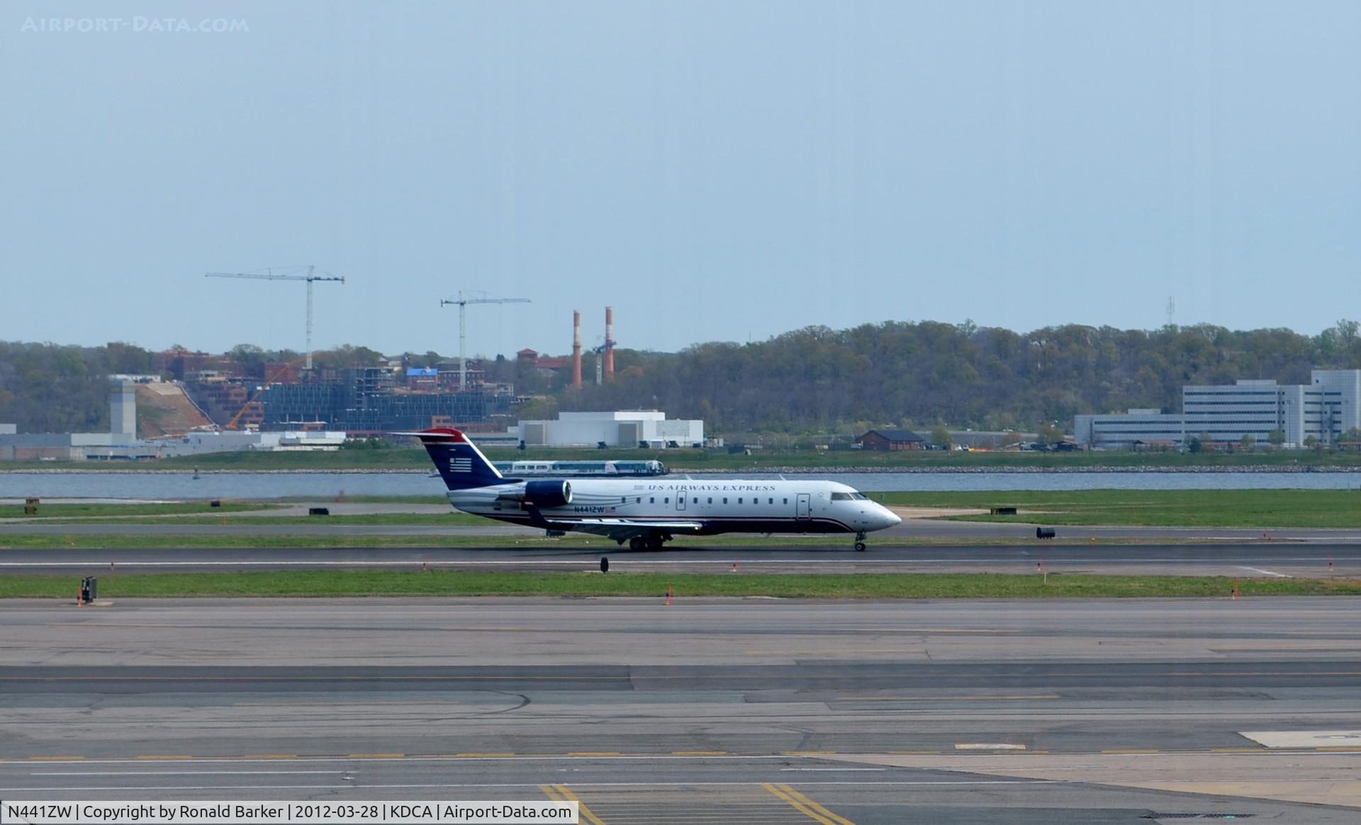 N441ZW, 2003 Bombardier CRJ-200LR (CL-600-2B19) C/N 7777, Landing DCA