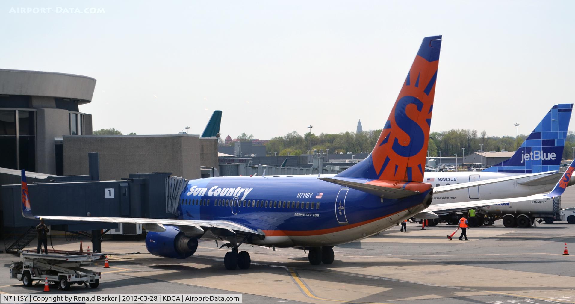 N711SY, 2002 Boeing 737-73V C/N 30245, DCA, VA