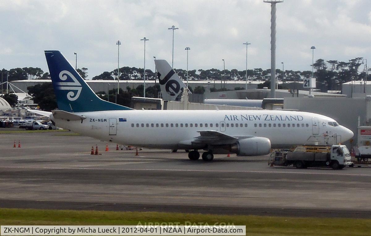 ZK-NGM, 1995 Boeing 737-3K2 C/N 28085, At Auckland