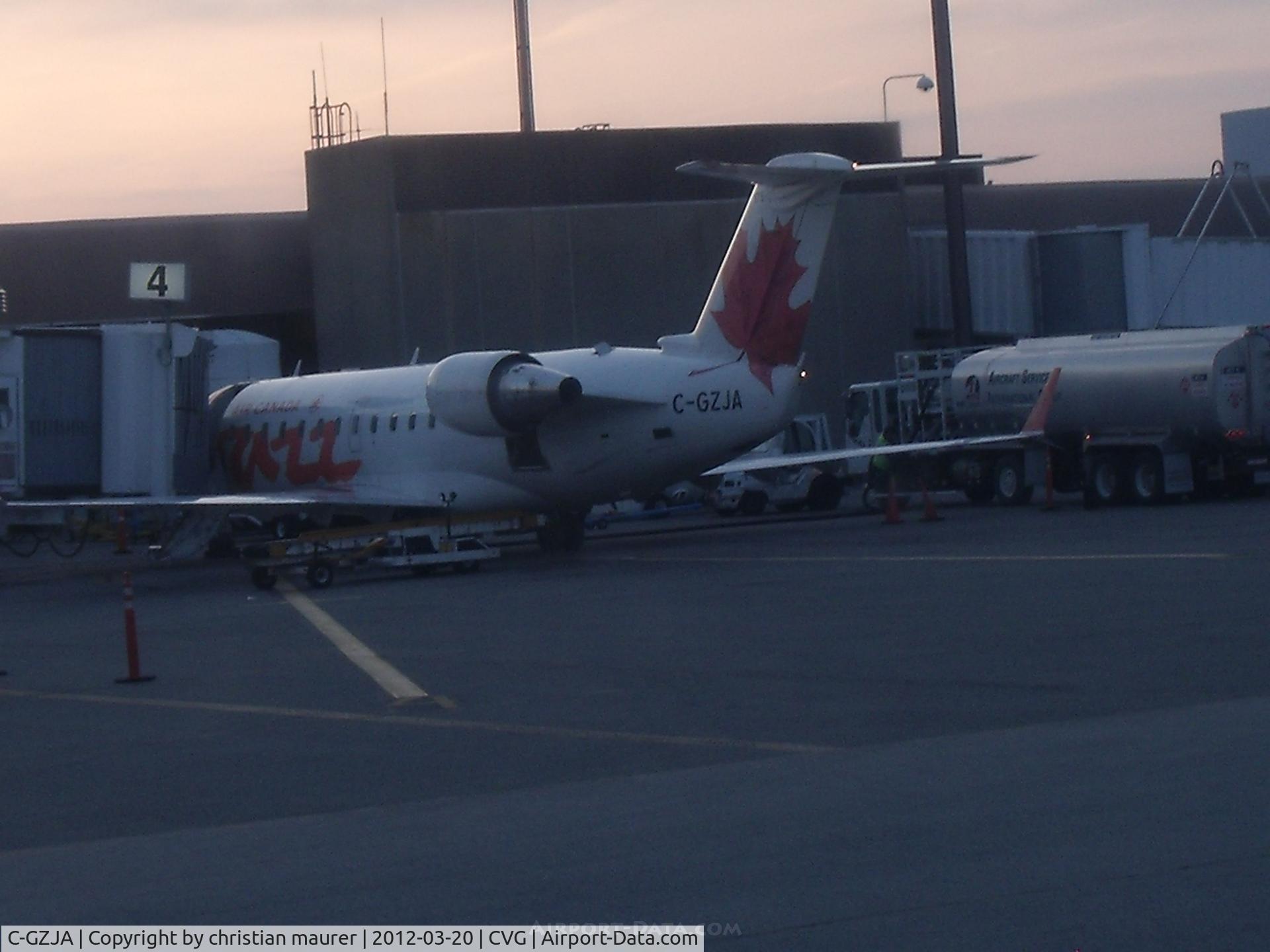 C-GZJA, 2005 Bombardier CRJ-200ER (CL-600-2B19) C/N 8018, air canada JAZZ