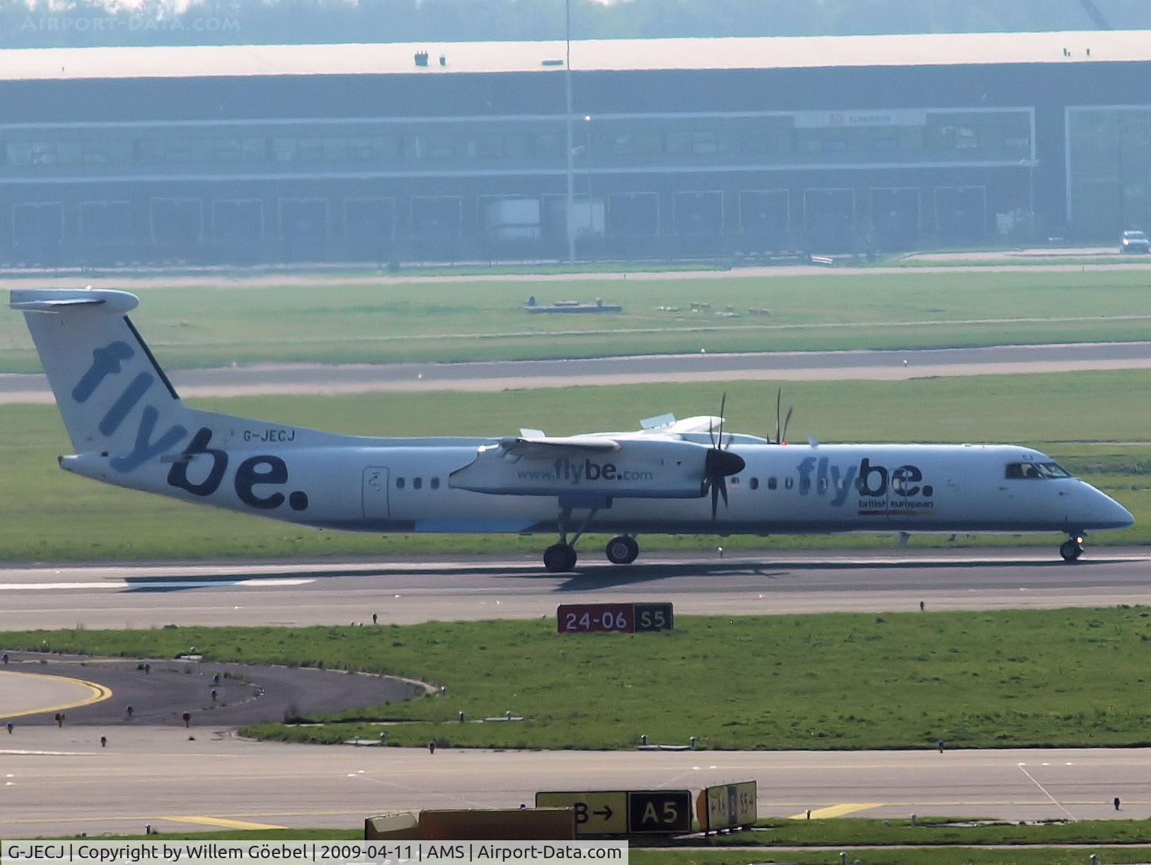 G-JECJ, 2005 De Havilland Canada DHC-8-402Q Dash 8 C/N 4110, Ready for take off from runway 24 of Schiphol Airport