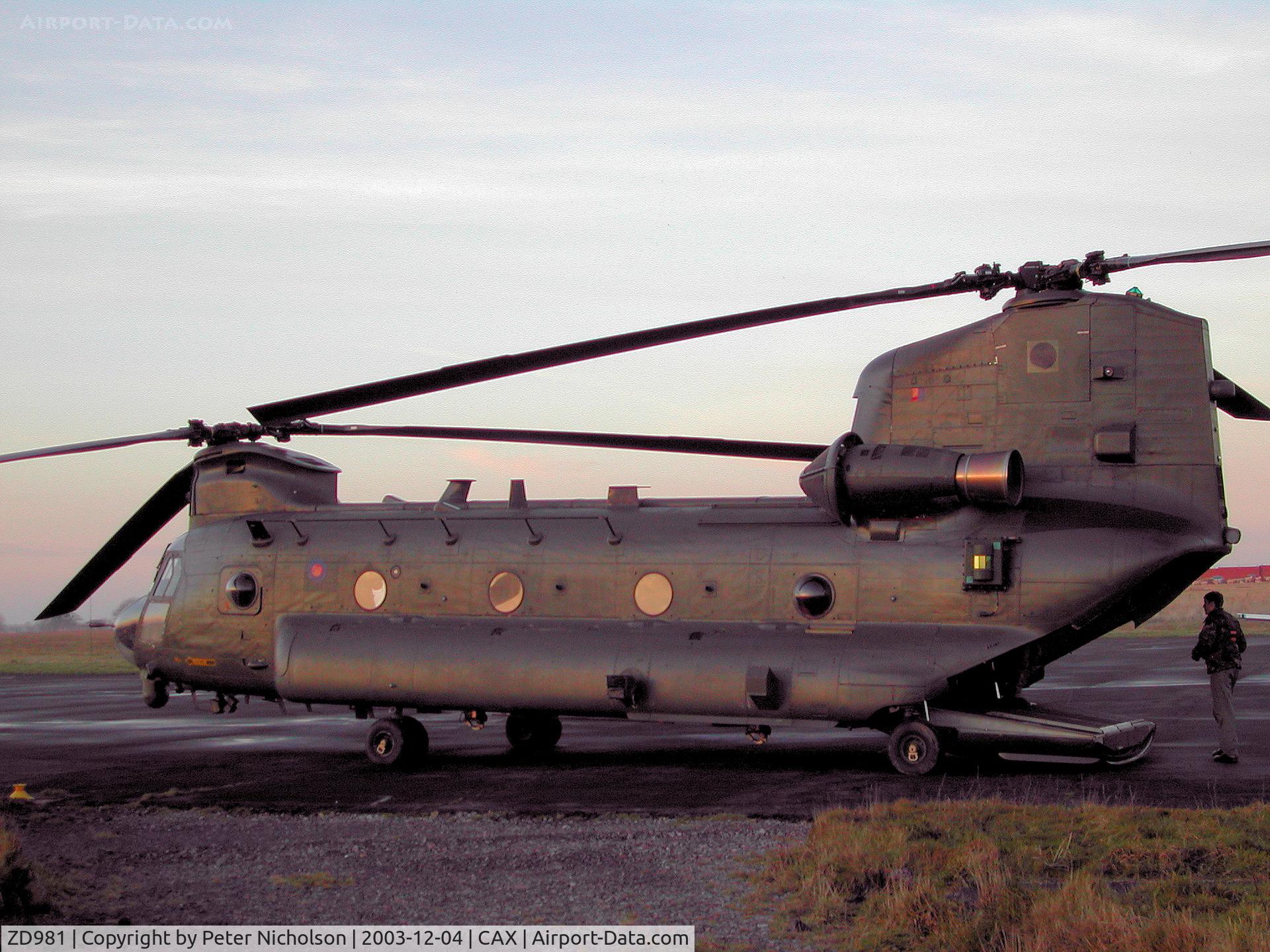 ZD981, Boeing Vertol Chinook HC.2 C/N M/A038/B-873/M7029, Chinook HC.2, callsign Vortex 505, of 7 Squadron at RAF Odiham visiting Carlisle Airport in December 2003.