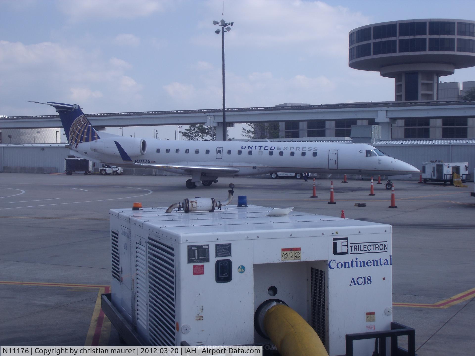 N11176, 2004 Embraer ERJ-145XR (EMB-145XR) C/N 14500881, ERJ-145XR
