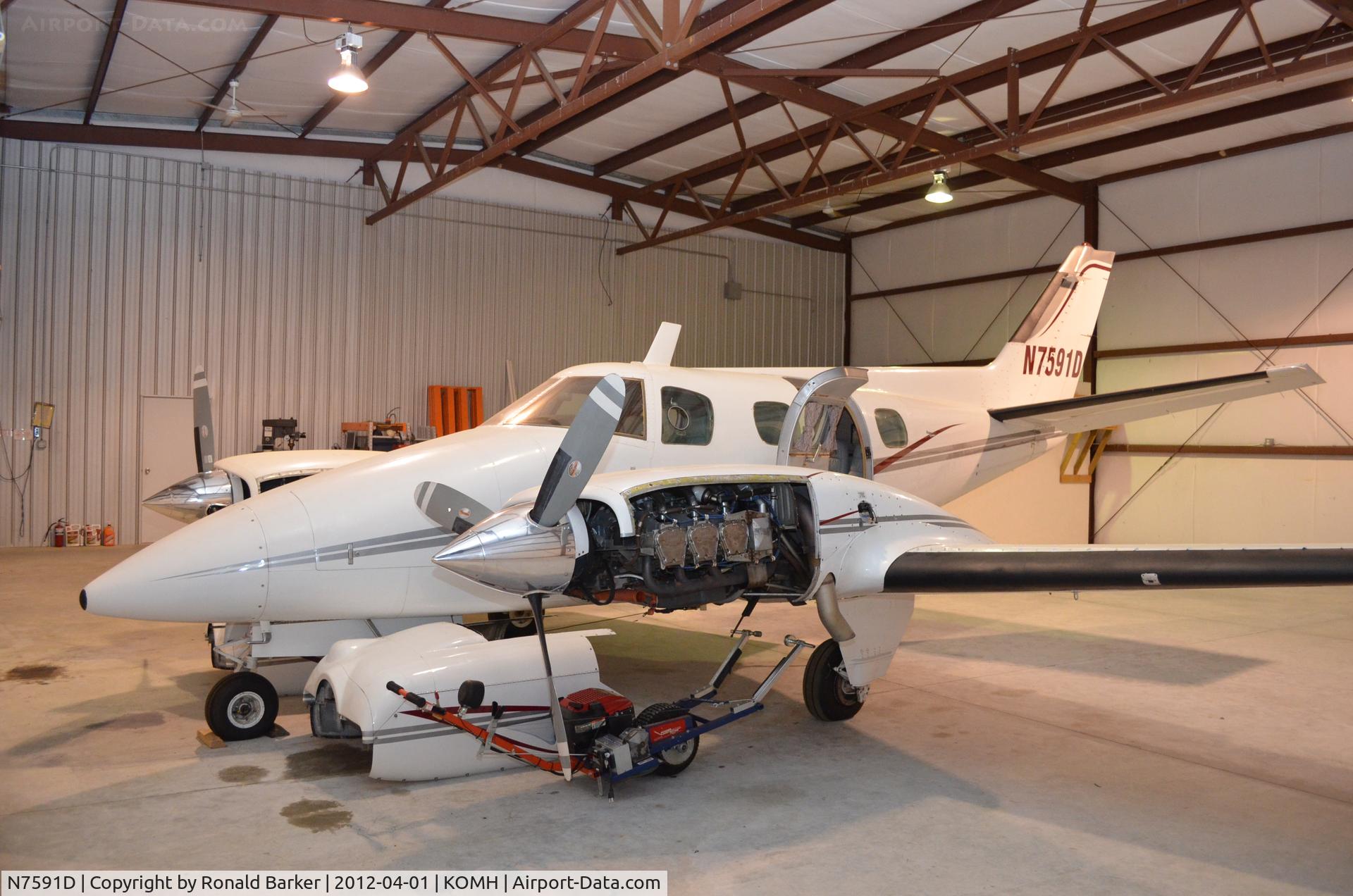 N7591D, 1971 Beech A60 Duke C/N P-171, Orange