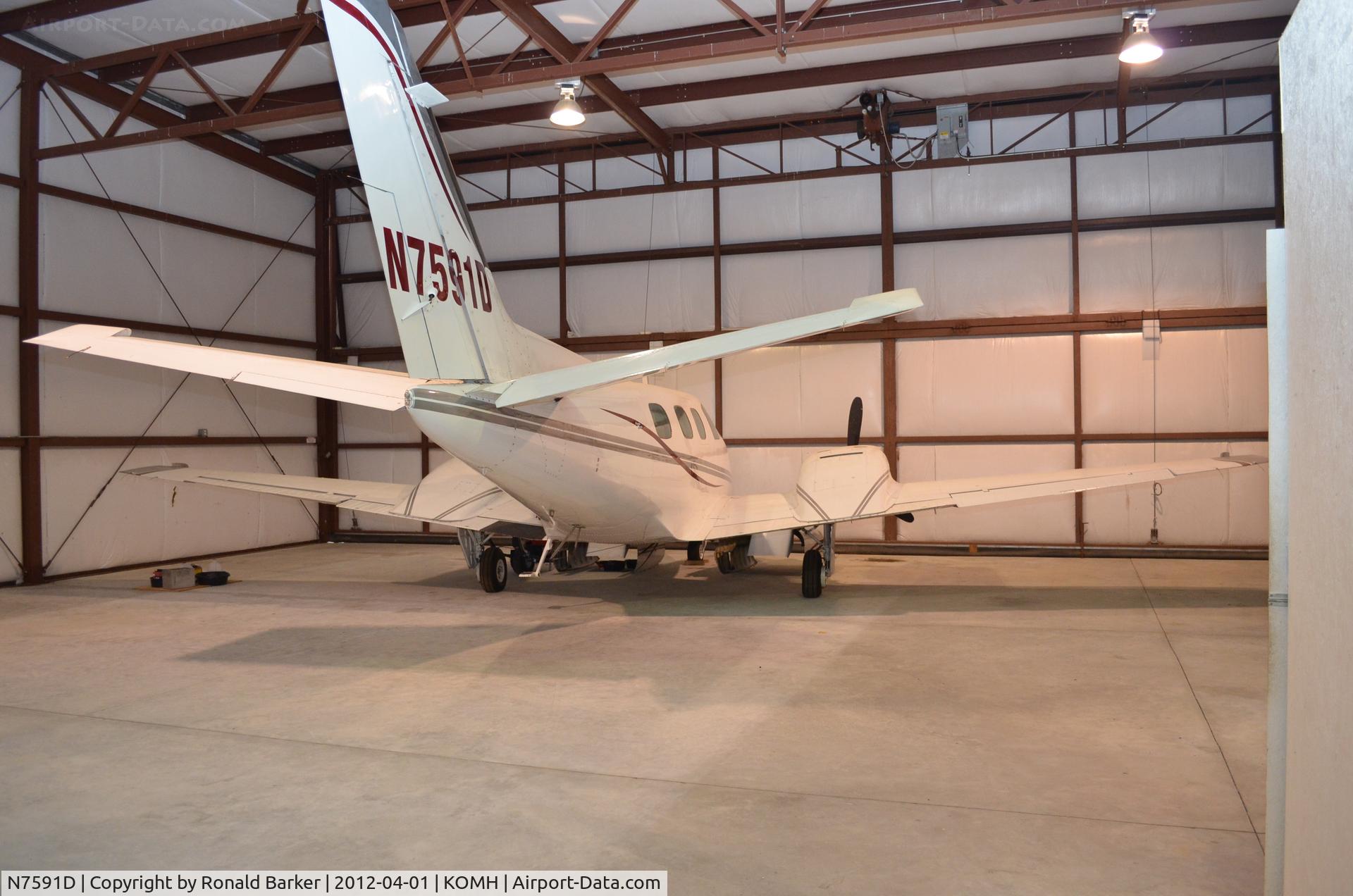 N7591D, 1971 Beech A60 Duke C/N P-171, Orange