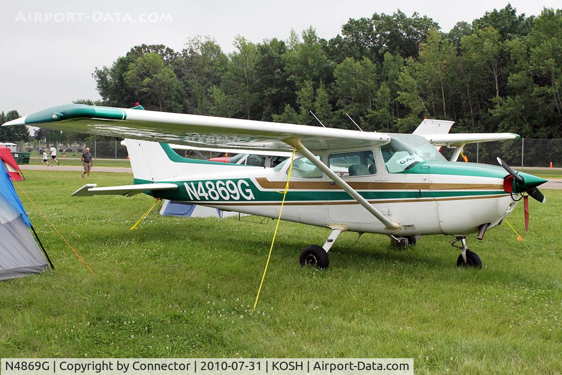 N4869G, 1979 Cessna 172N C/N 17273416, EAA Airventure 2010.