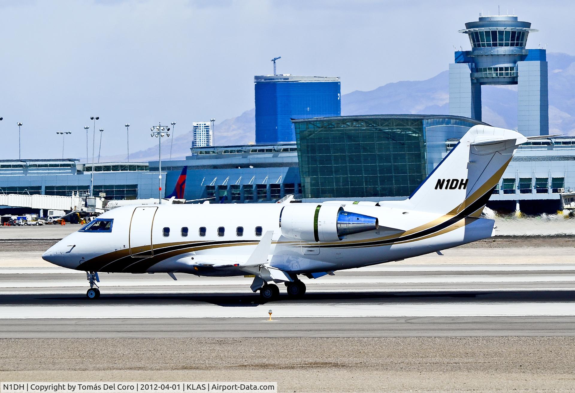 N1DH, 1993 Bombardier Challenger 601-3R (CL-600-2B16) C/N 5145, N1DH 1993 Bombardier CL-600-2B16 C/N 5145

Las Vegas - McCarran International (LAS / KLAS)
USA - Nevada, April 01, 2012
Photo: Tomás Del Coro