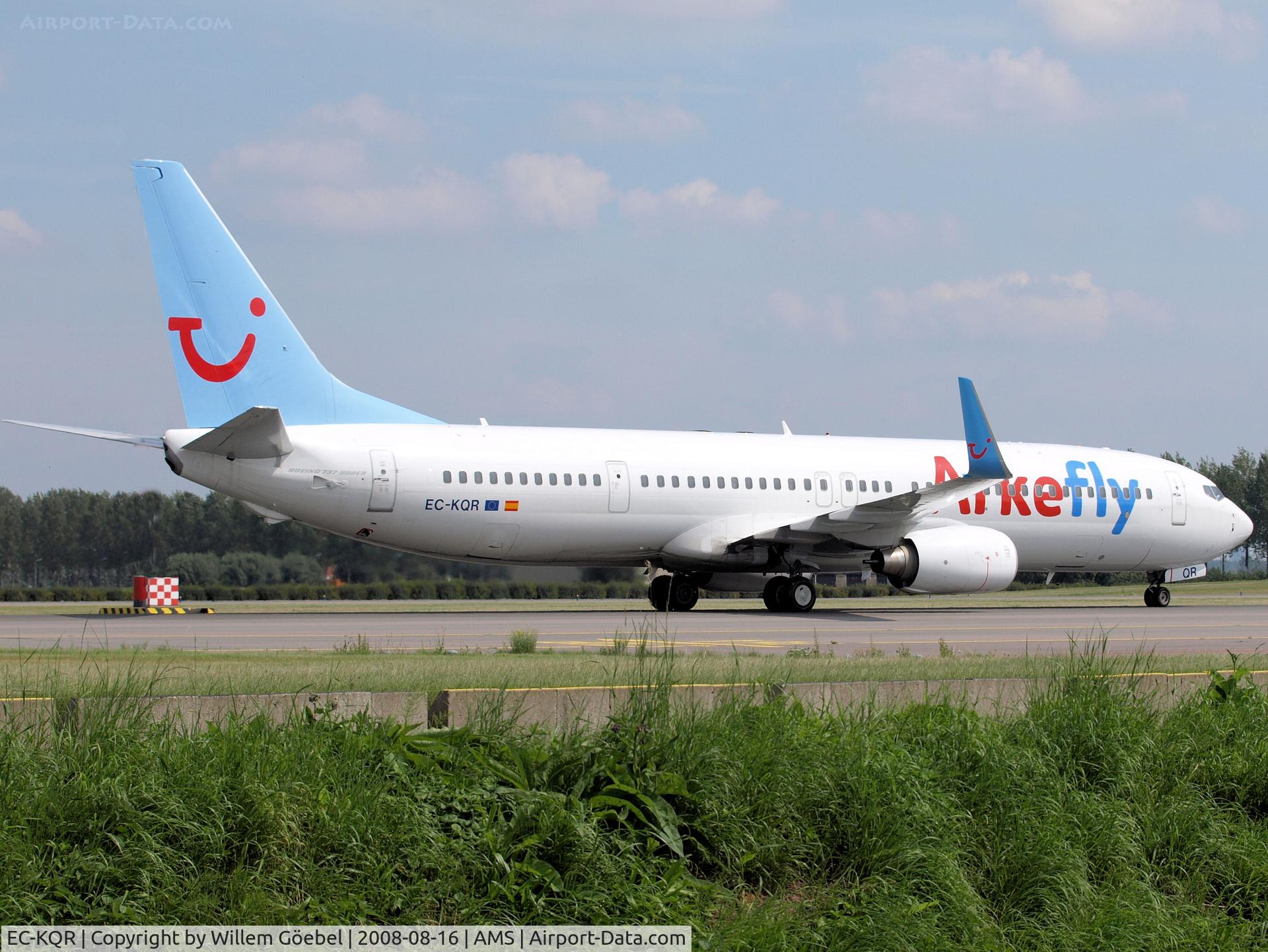 EC-KQR, 2008 Boeing 737-96N/ER C/N 35225, Taxi to the gate of Amsterdam Airport