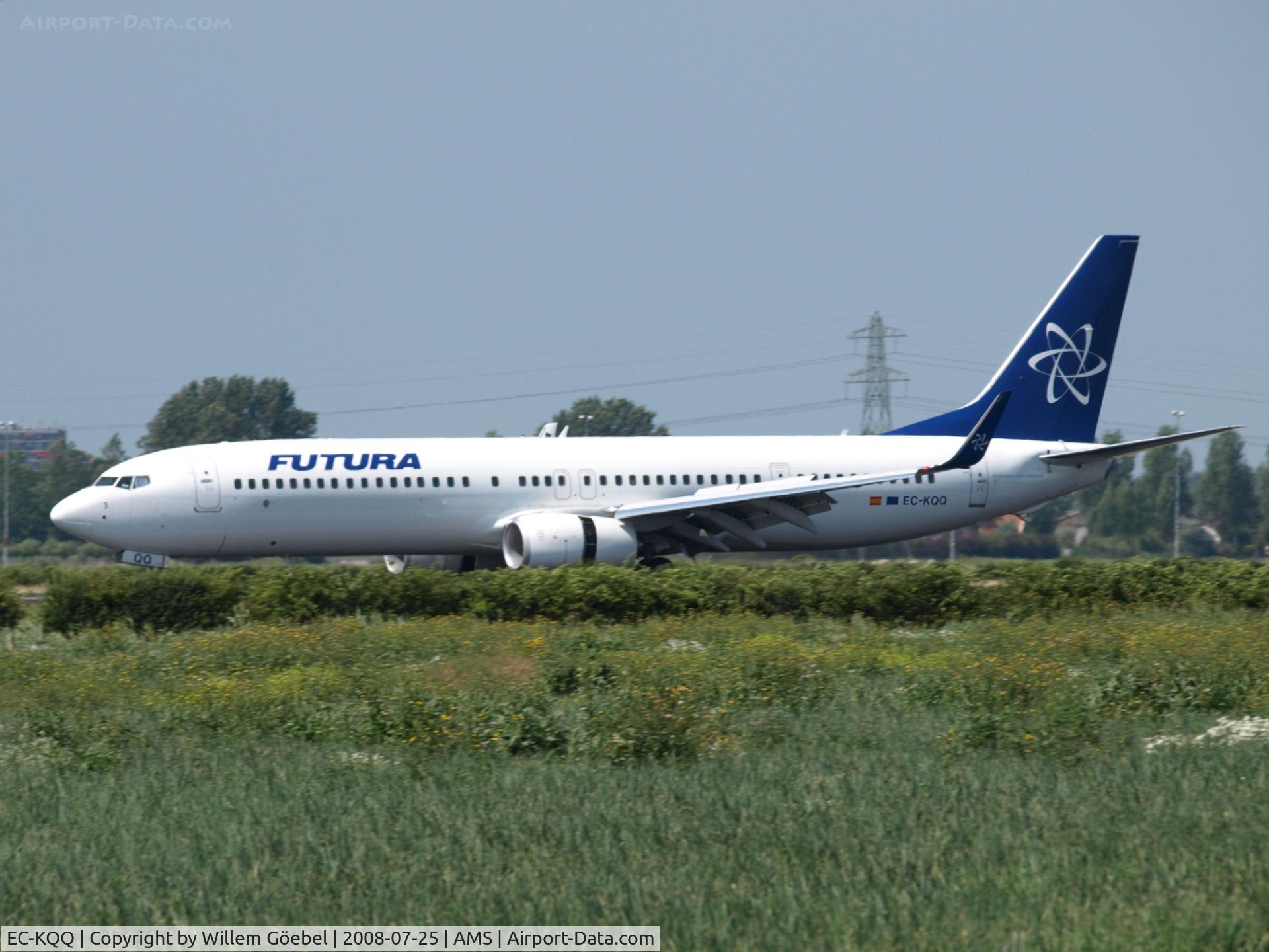 EC-KQQ, 2008 Boeing 737-96N/ER C/N 35223, Landing on runway R18 of Schiphol Airport
