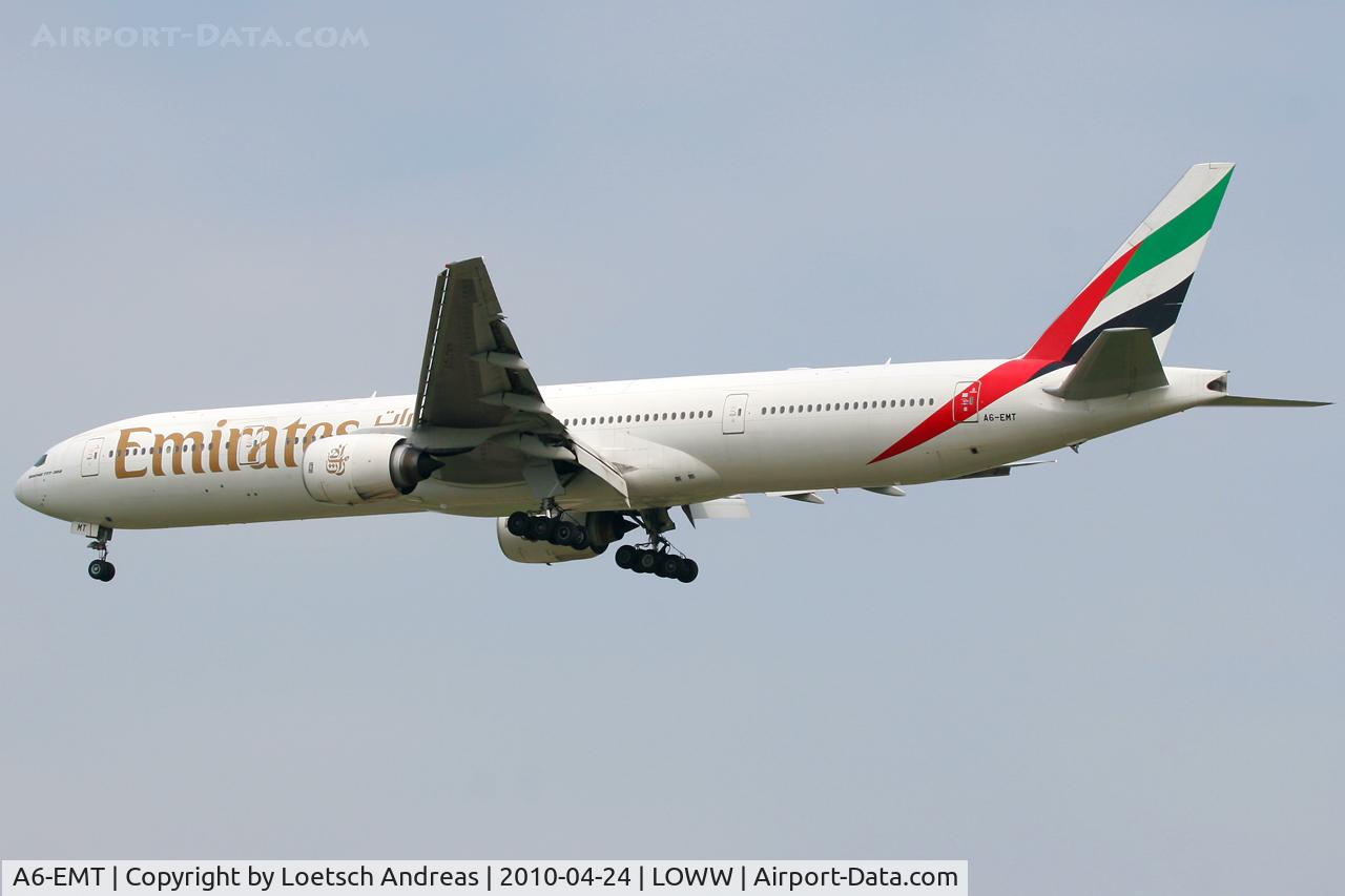 A6-EMT, 2002 Boeing 777-31H C/N 32699, Emirates