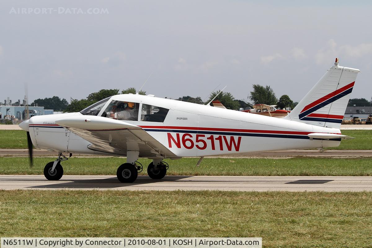 N6511W, 1964 Piper PA-28-140 C/N 28-20589, EAA Airventure 2010.